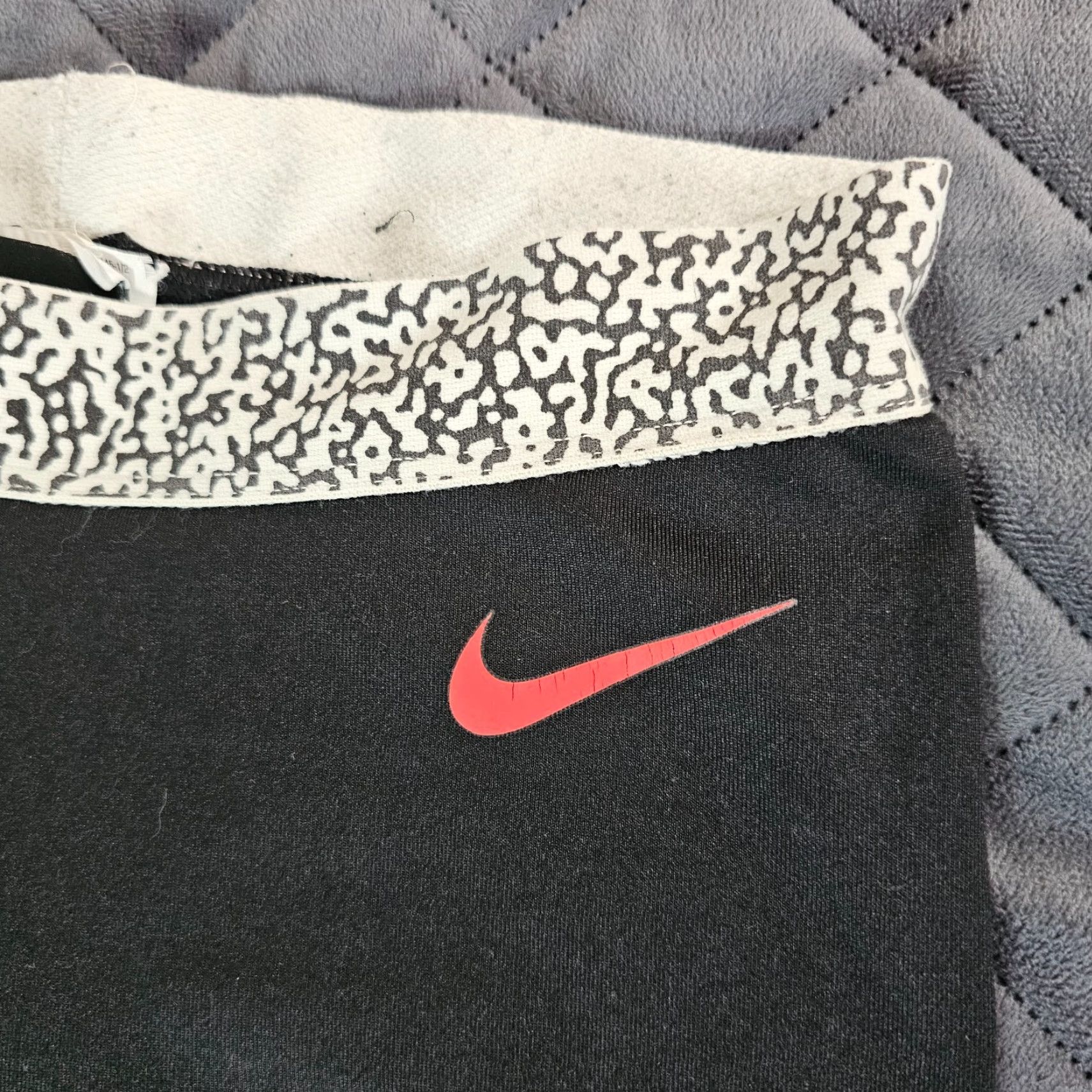 Nike Nike Pro Ankle Leggings XS Black Leopard w/ Pink Letters Training Waist Athletic Size 26" / US 2 / IT 38 - 7 Thumbnail