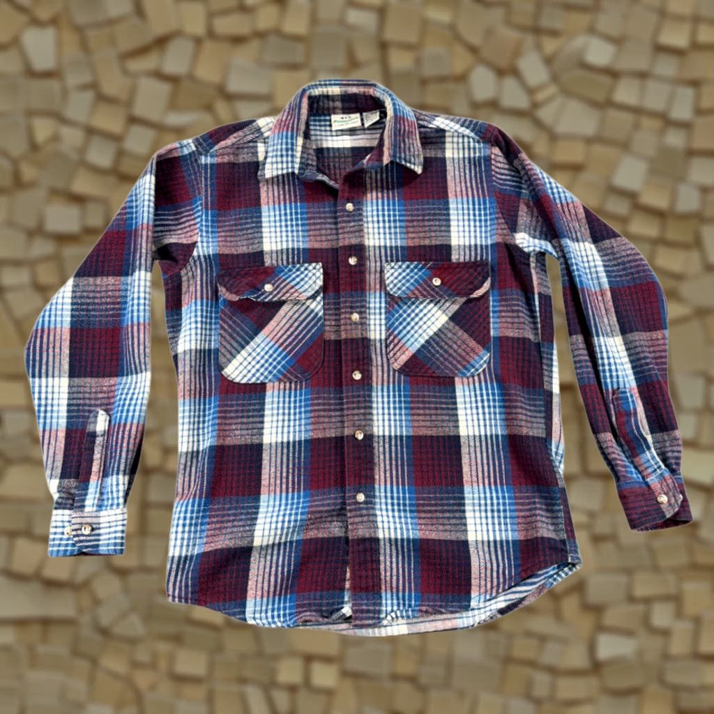 Van Heusen VINTAGE Van Heusen Shirt Mens Medium Purple Plaid Flannel 90s Grunge Outdoors Button-Up Long Sleeve Pocketed Chest 22 inches Size US M / EU 48-50 / 2 - 1 Thumbnail