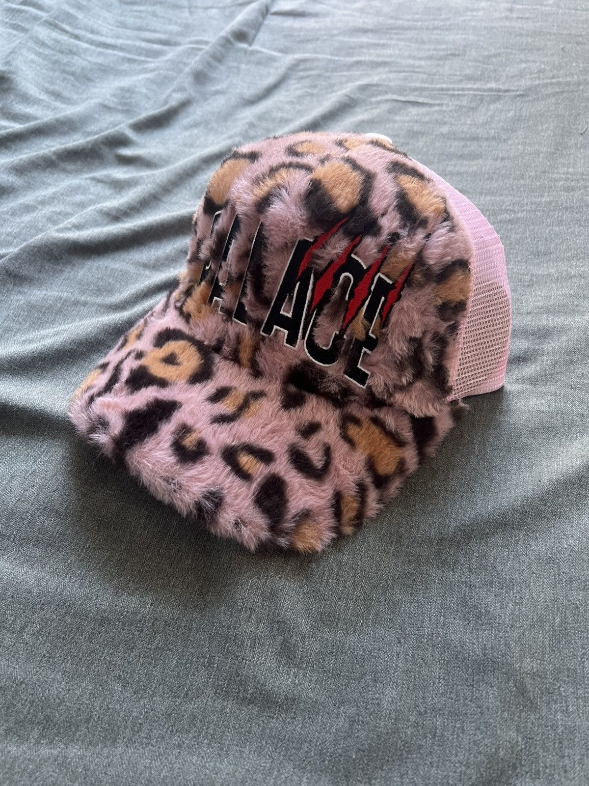 Palace Palace Claw Furry Trucker Leopard Pink Size ONE SIZE - 2 Thumbnail