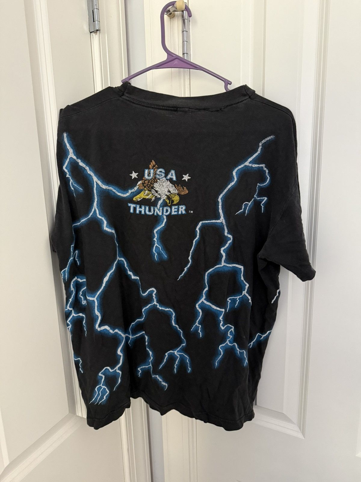 Vintage Vintage American Thunder Wolf T-Shirt Size US L / EU 52-54 / 3 - 2 Thumbnail