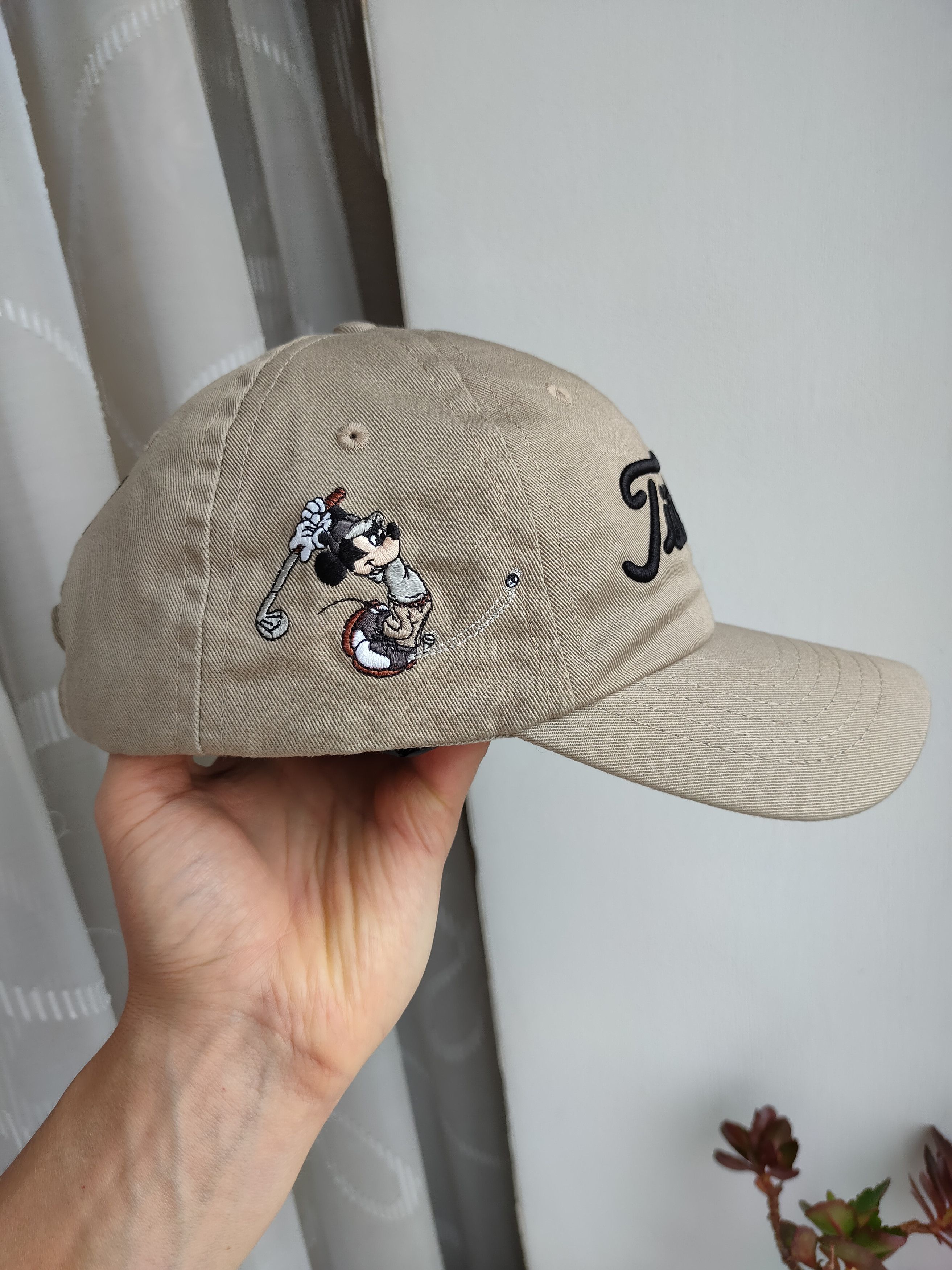 Titleist Titleist Mickey Mouse Golf Cap Streetwear Hat Cap Blazer Size ONE SIZE - 2 Thumbnail
