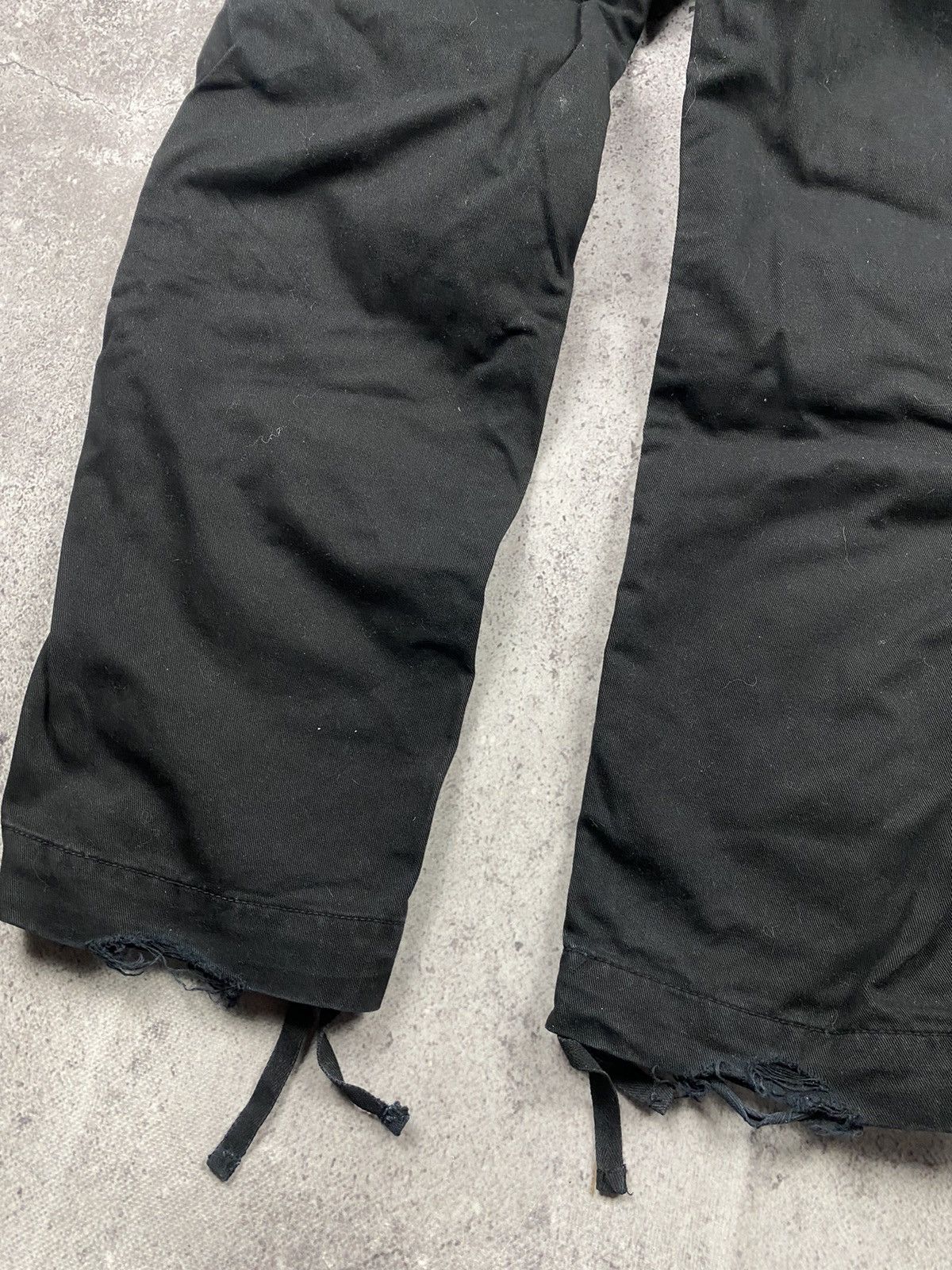 Carhartt × Vintage Vintage Carhartt Cargo Y2K baggy Black Pants Travis Style Size US 30 / EU 46 - 8 Thumbnail