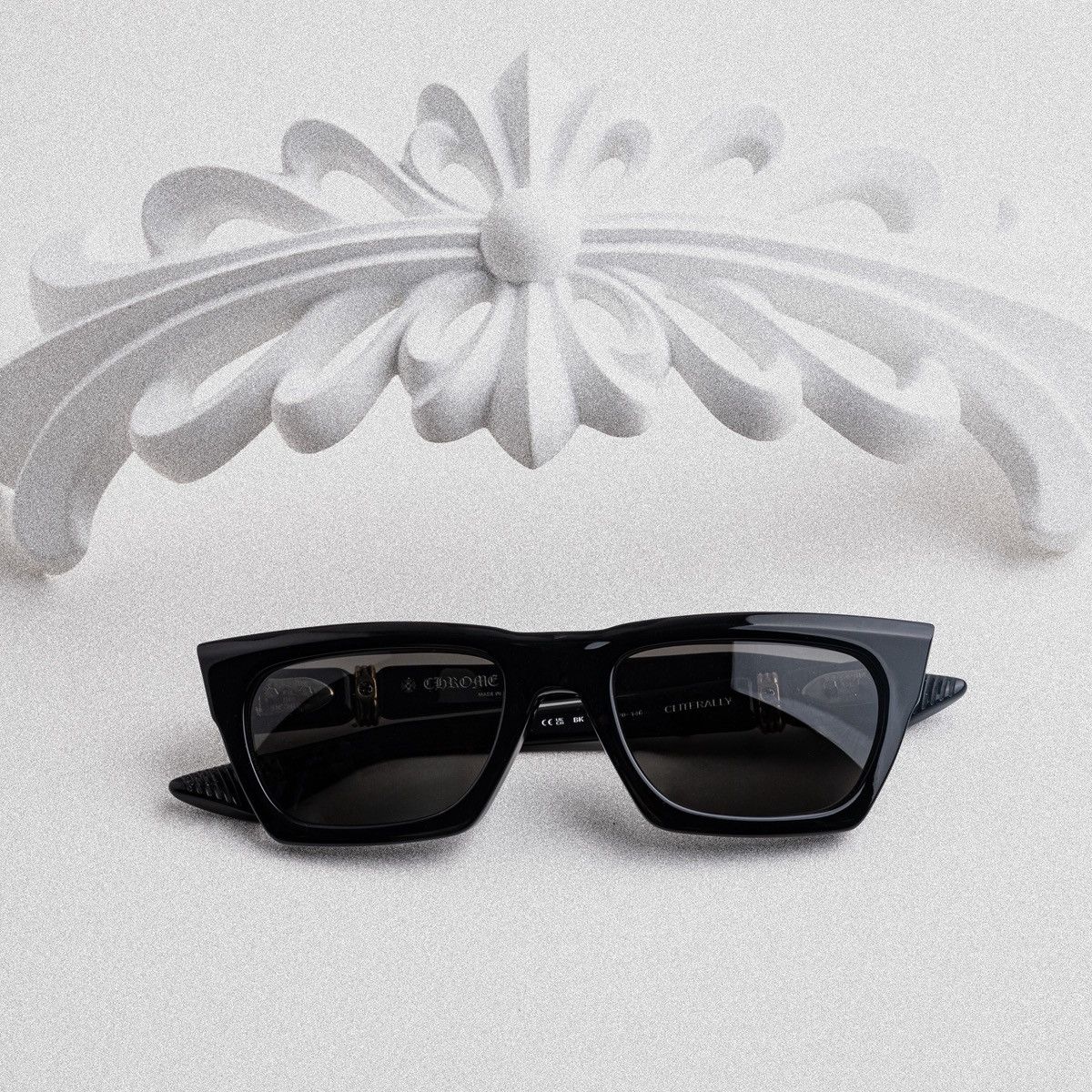 Chrome Hearts CHROME HEARTS CLITERALLY BLACK/SHINY SILVER SUNGLASSES Size ONE SIZE - 6 Thumbnail
