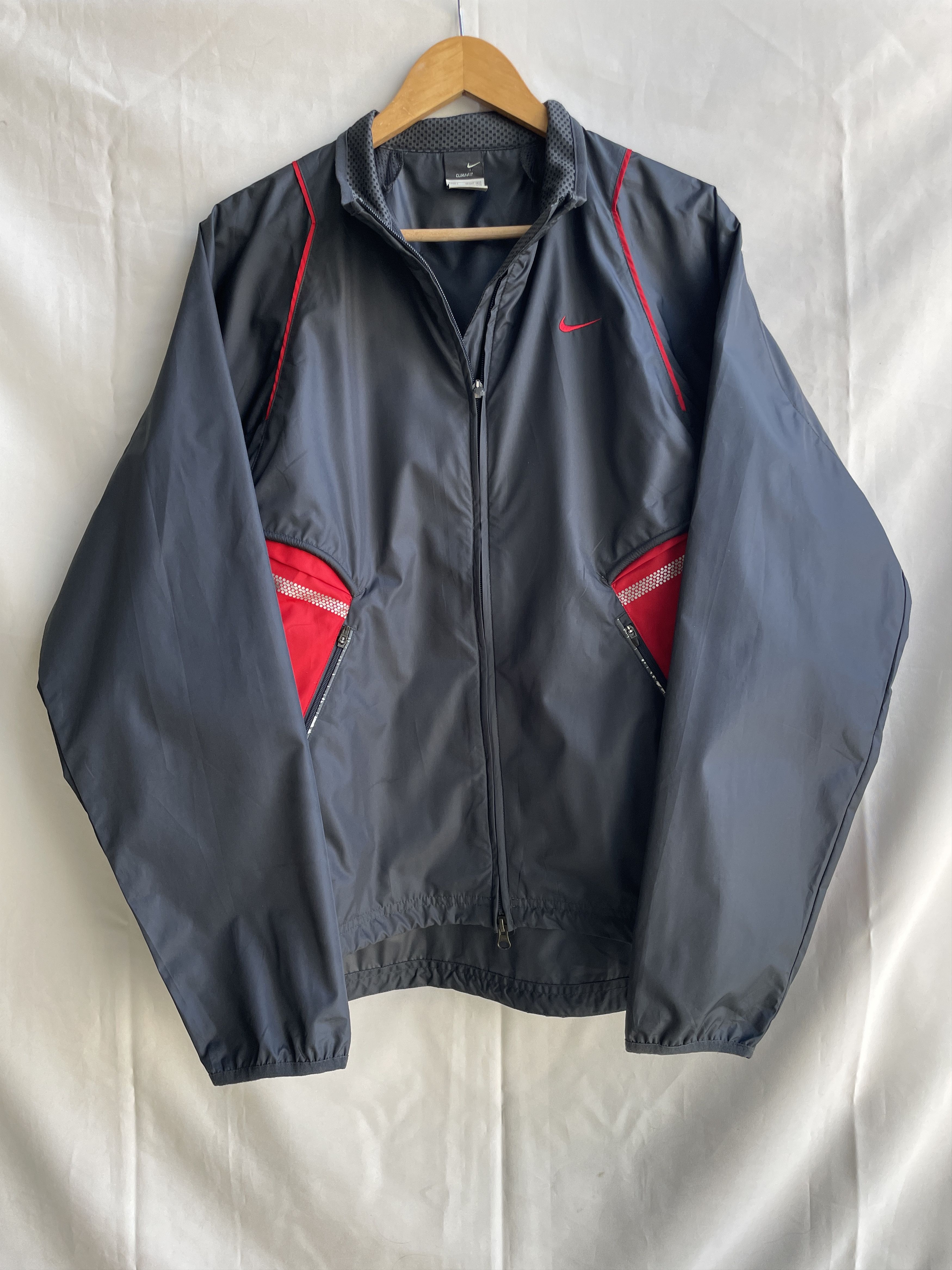 Nike Nike Vintage 00's Y2K Lightweight Windbreaker Jacket Size US L / EU 52-54 / 3 - 1 Thumbnail