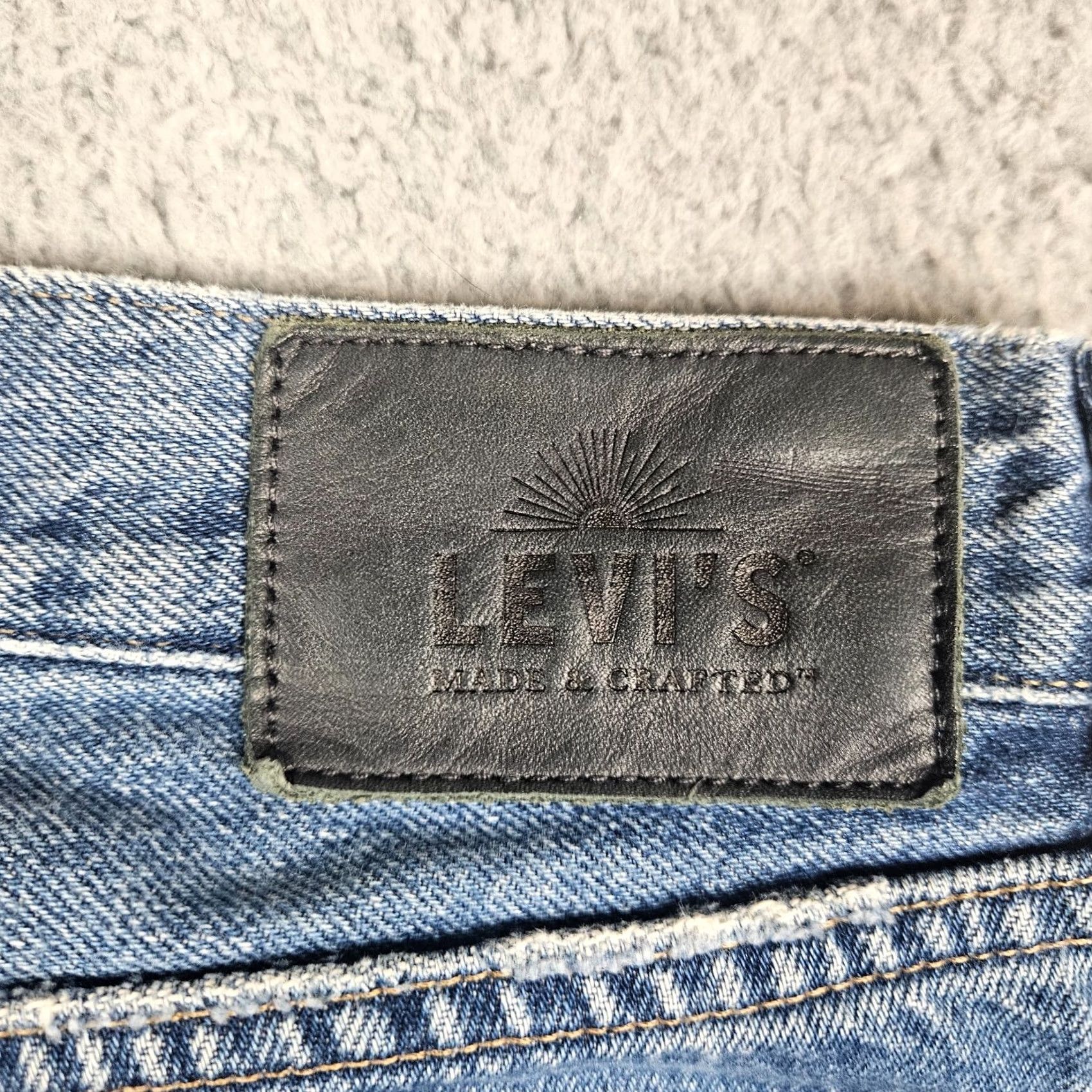 Levi's Levi's Made & Crafted Light-wash THE CRUSH TAPER Stone Distressed Jeans Sz 24 Size 42" / US 20 - 2 Thumbnail