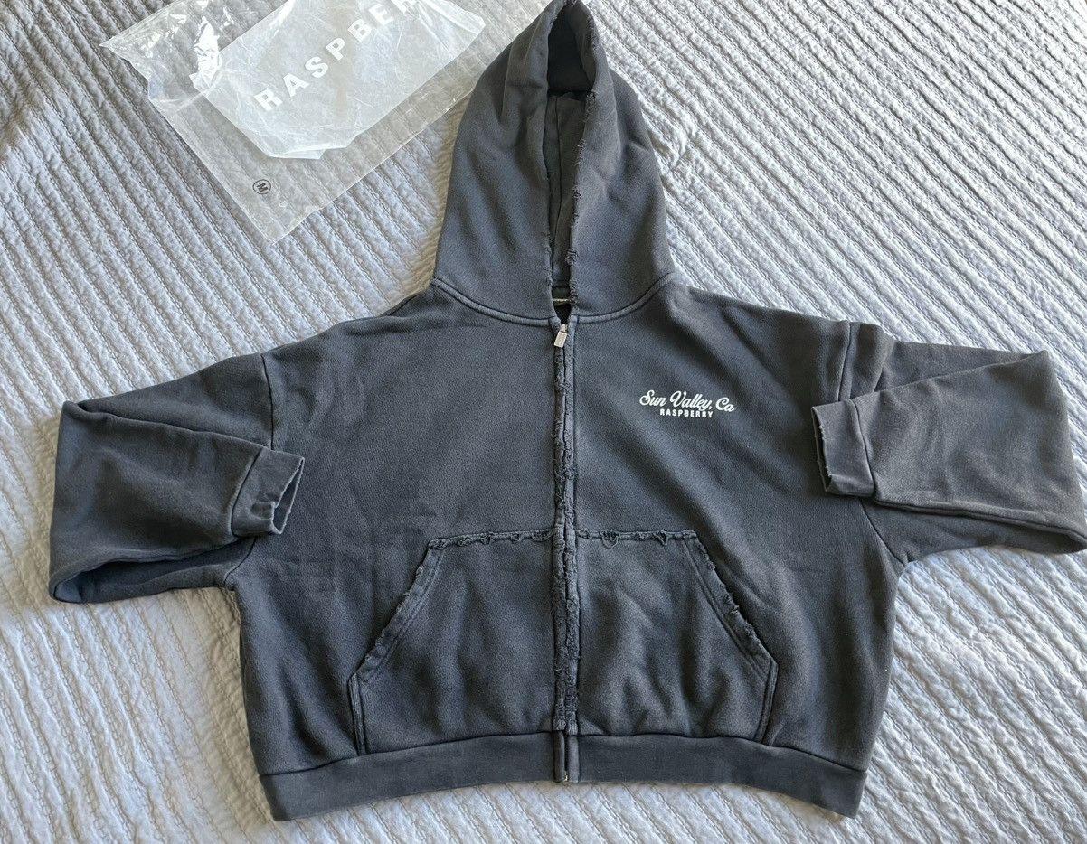 The GV Gallery GV GALLERY RASPBERRY HILLS 'SUN VALLEY' BLACK ZIP UP HOODIE Size US M / EU 48-50 / 2 - 4 Thumbnail