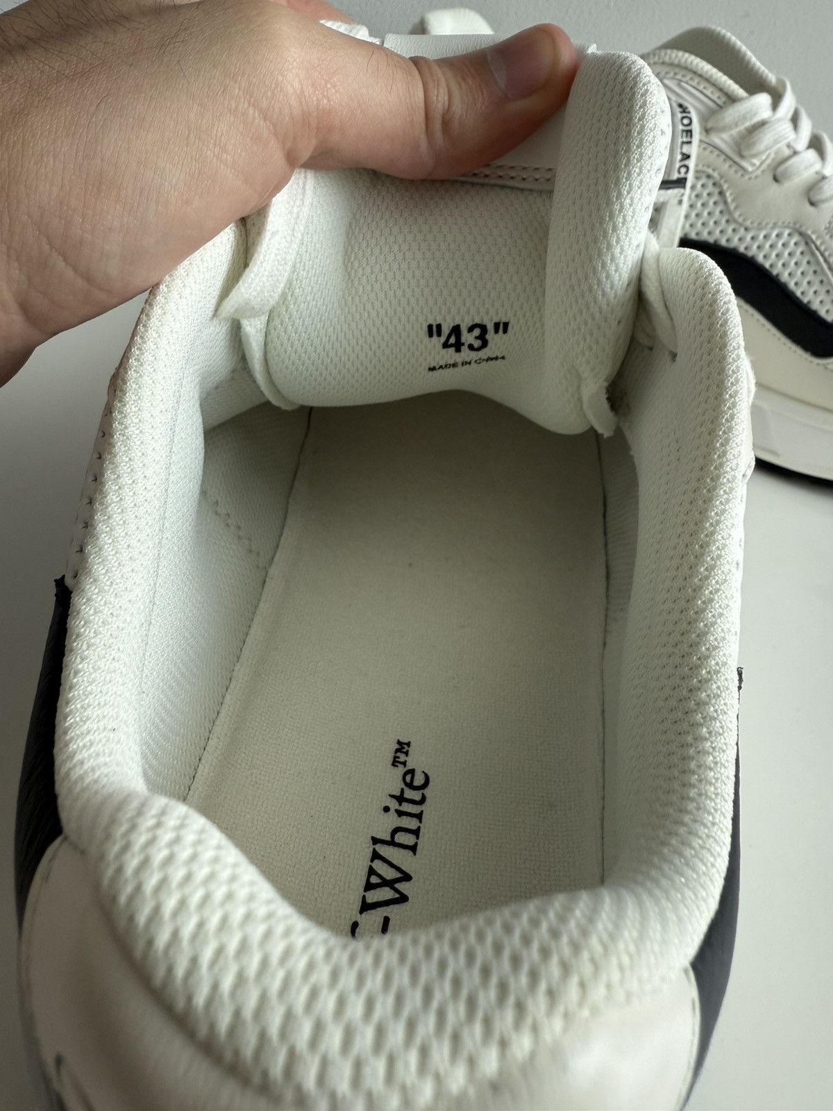 Off-White Off-White Kick Off Low Top Sneakers White Black Size US 10 / EU 43 - 4 Thumbnail