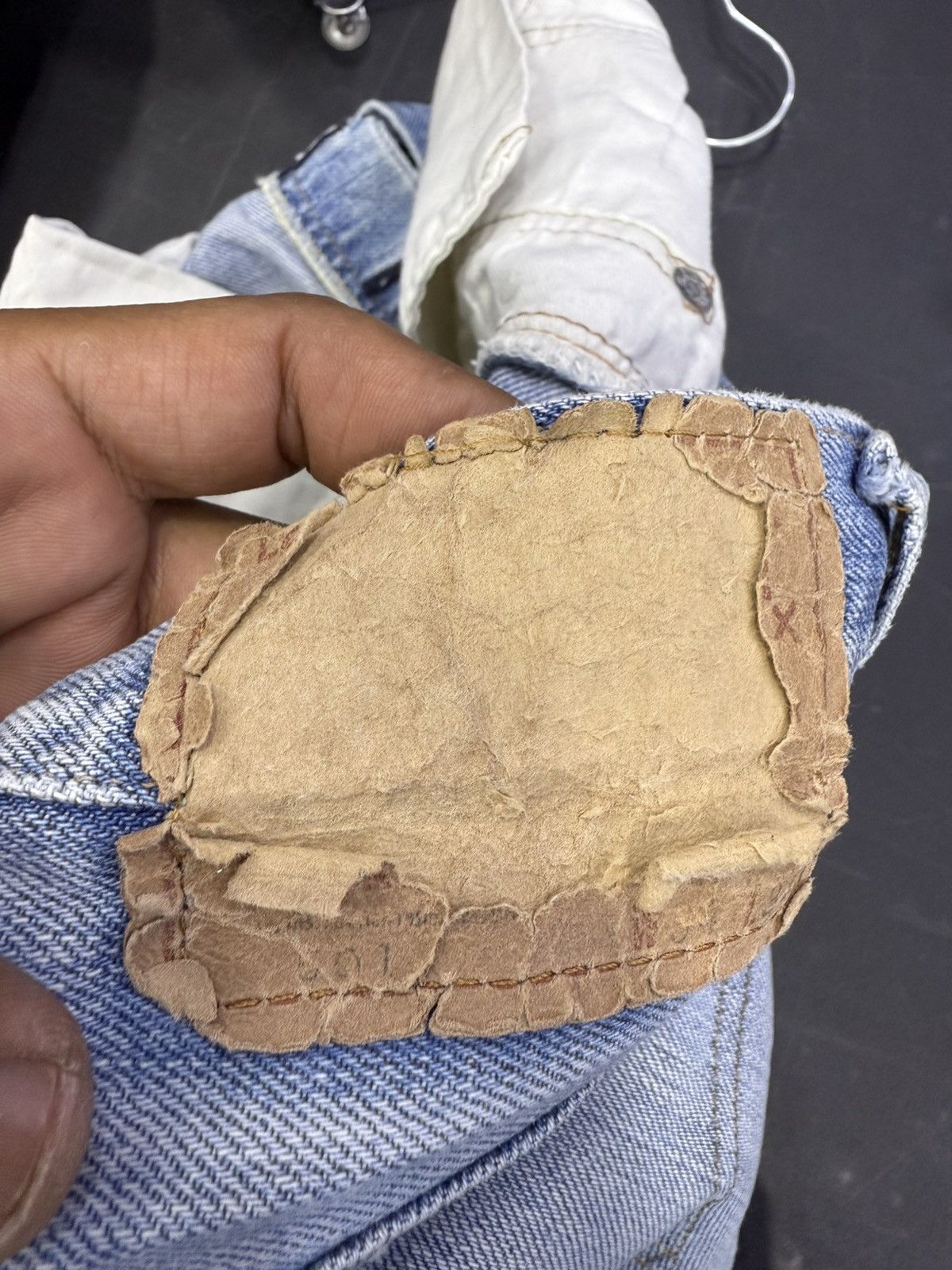 Levi's Levis vintage button no 6 Size US 32 / EU 48 - 14 Thumbnail