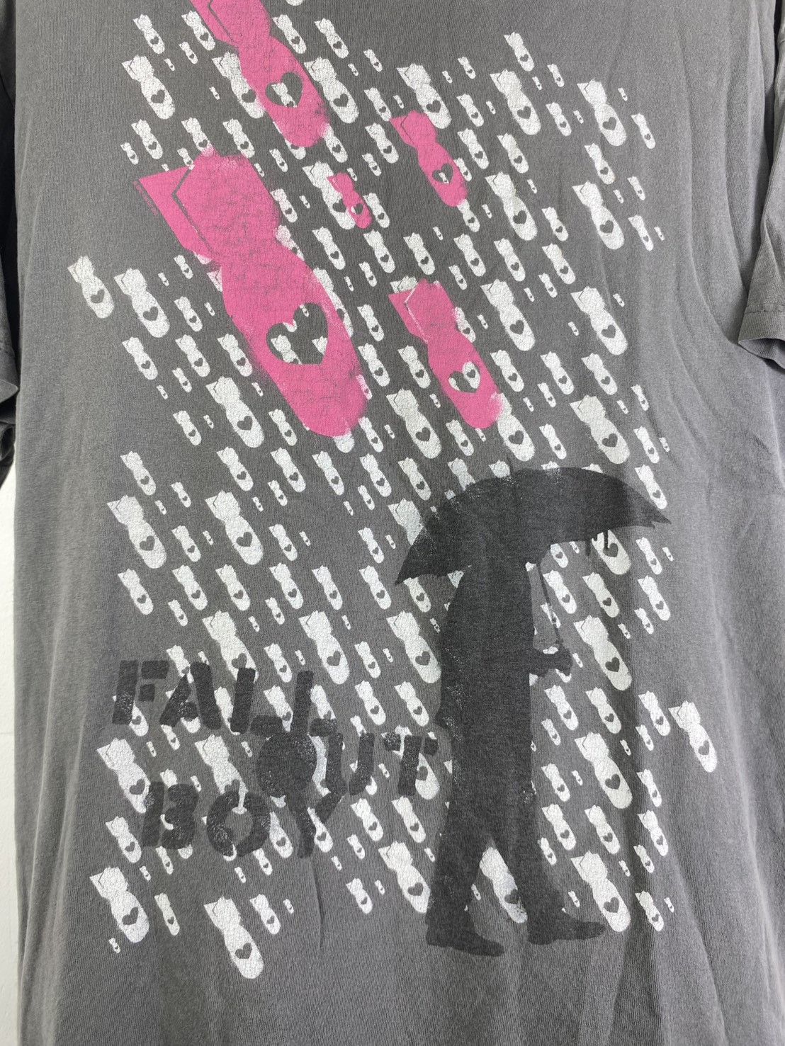 Band Tees Myspace Era Vintage Y2K Fall Out Boy Band Tee Size US L / EU 52-54 / 3 - 2 Thumbnail