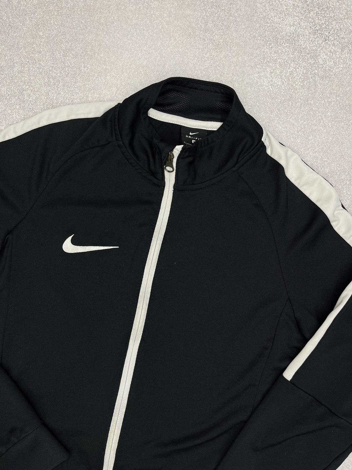 Nike Mens Nike Dri Fit Track Jacket Black White Small Logo Y2K TN Size US S / EU 44-46 / 1 - 4 Thumbnail