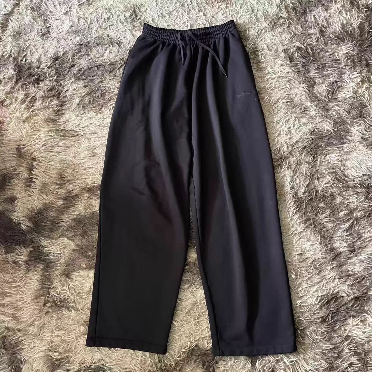 Balenciaga Balenciaga Embroidered Logo Baggy Sweatpants S Size 26" / US 2 / IT 38 - 1 Thumbnail
