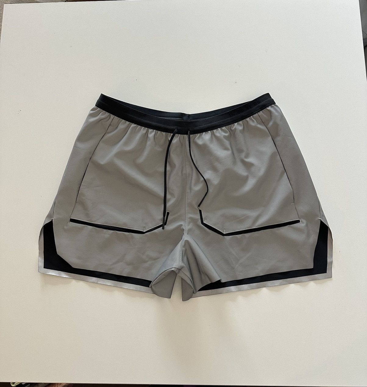 Nike Nike Tech Pack Ultra Visible Shorts CJ5745-096 Reflective Size US 30 / EU 46 - 2 Thumbnail