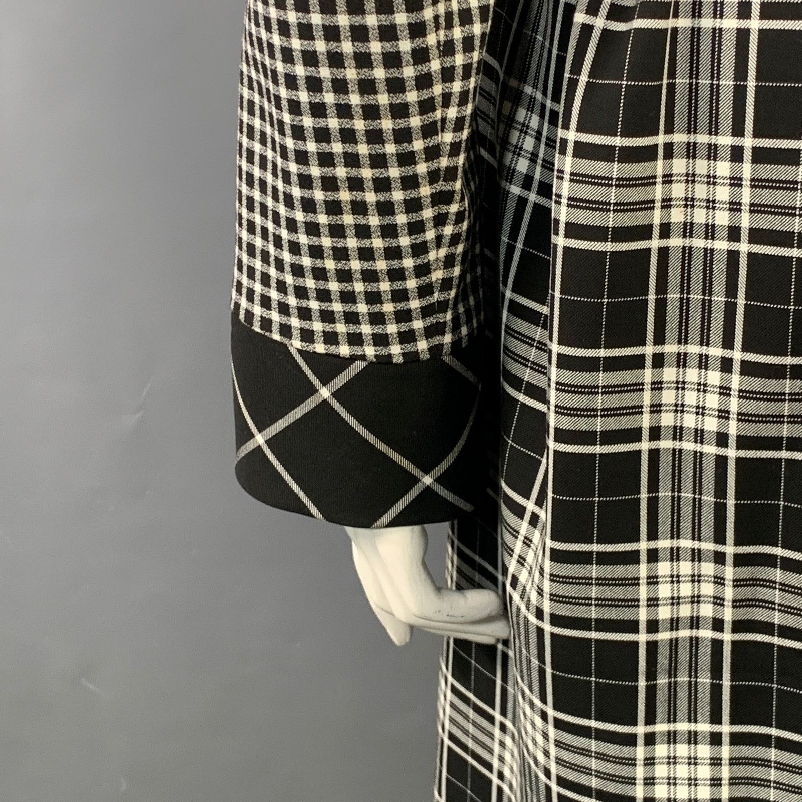 Alice + Olivia Black White Plaid Double Breasted Belted Trenchcoat Size L / US 10 / IT 46 - 5 Thumbnail