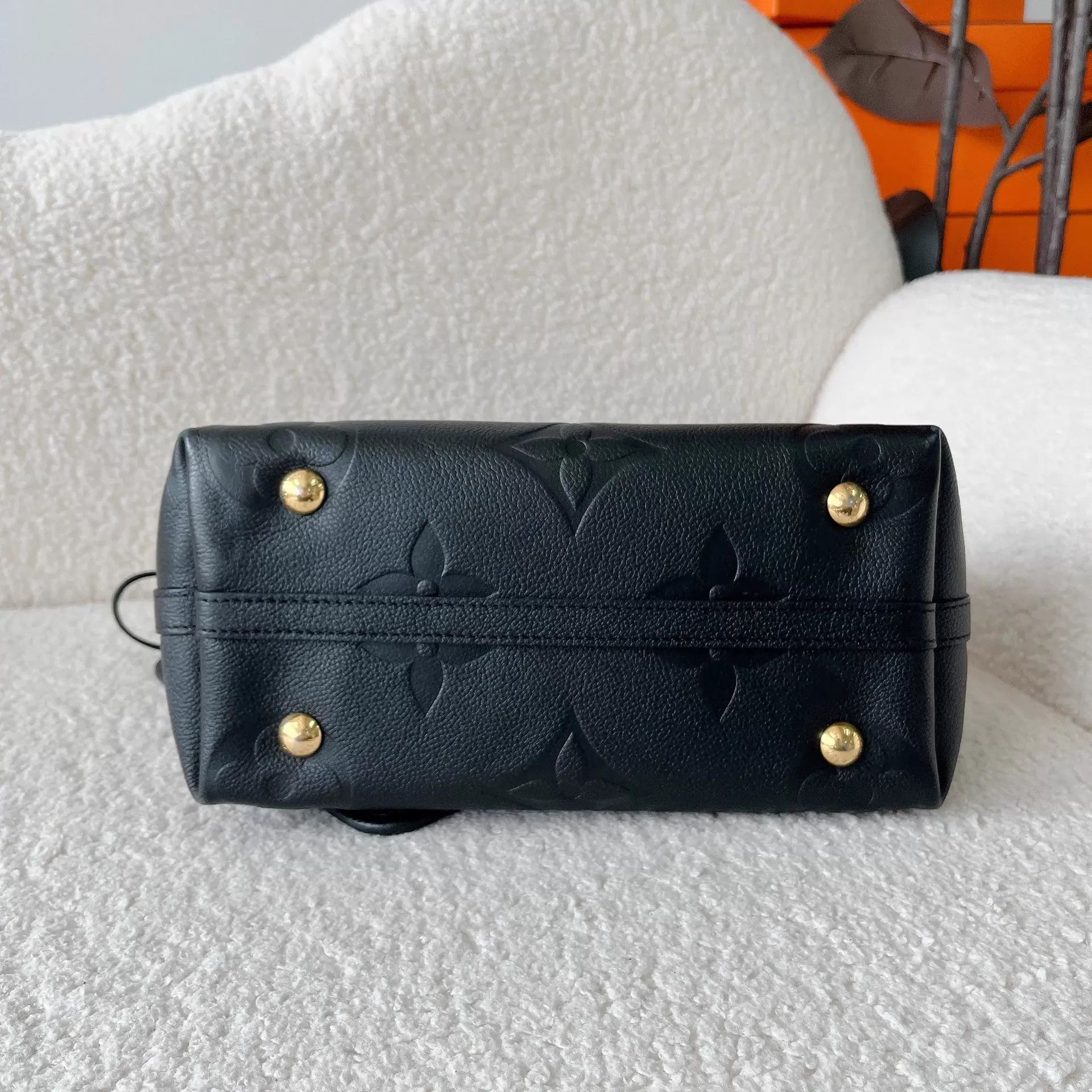 Louis Vuitton LV Carryall Small Embossed Monogram Calfskin Shoulder Bag Size ONE SIZE - 7 Thumbnail