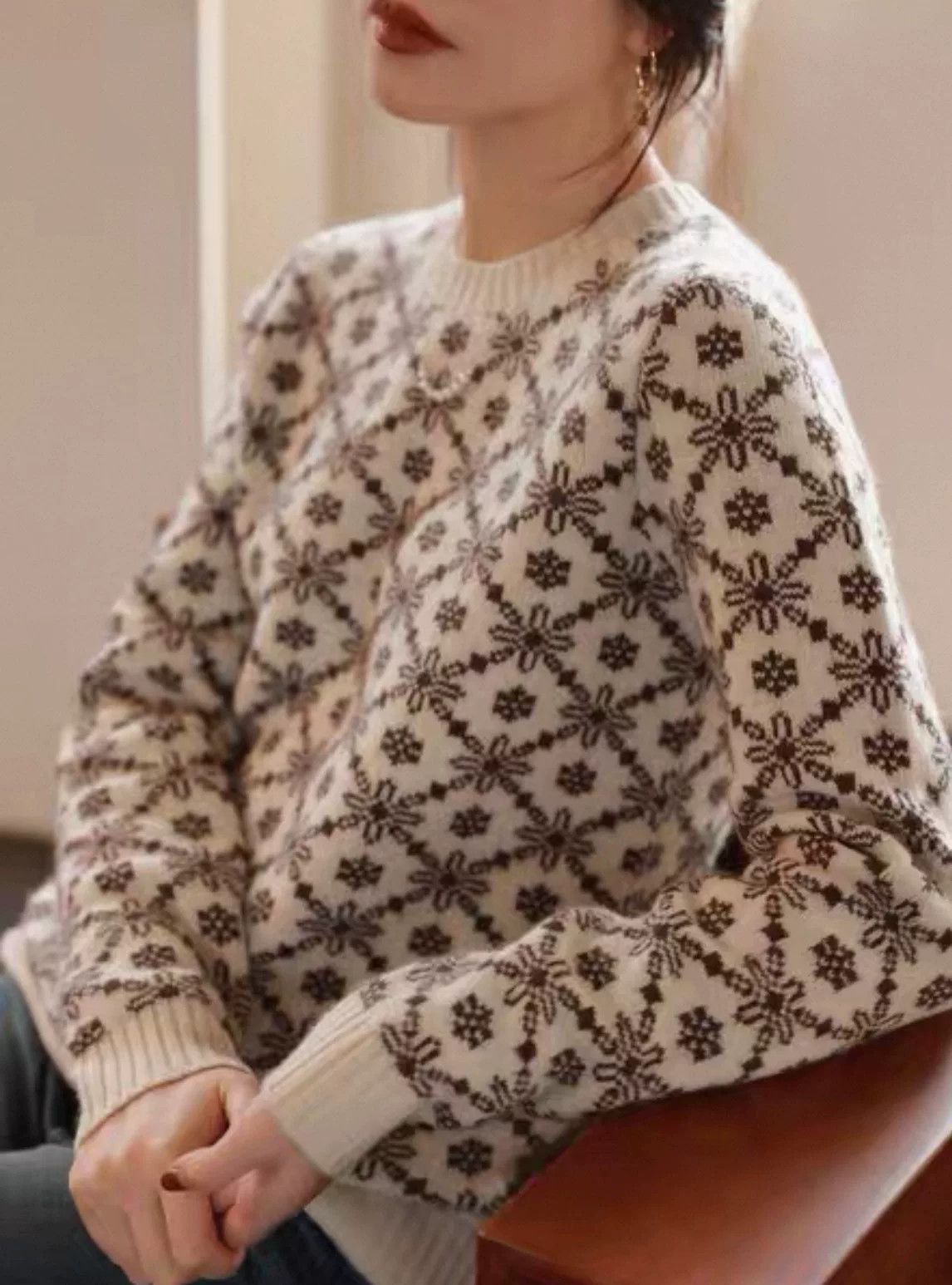 Chanel Chanel Snowflake Cashmere Sweater Size XXS / US 00 / IT 34 - 1 Thumbnail