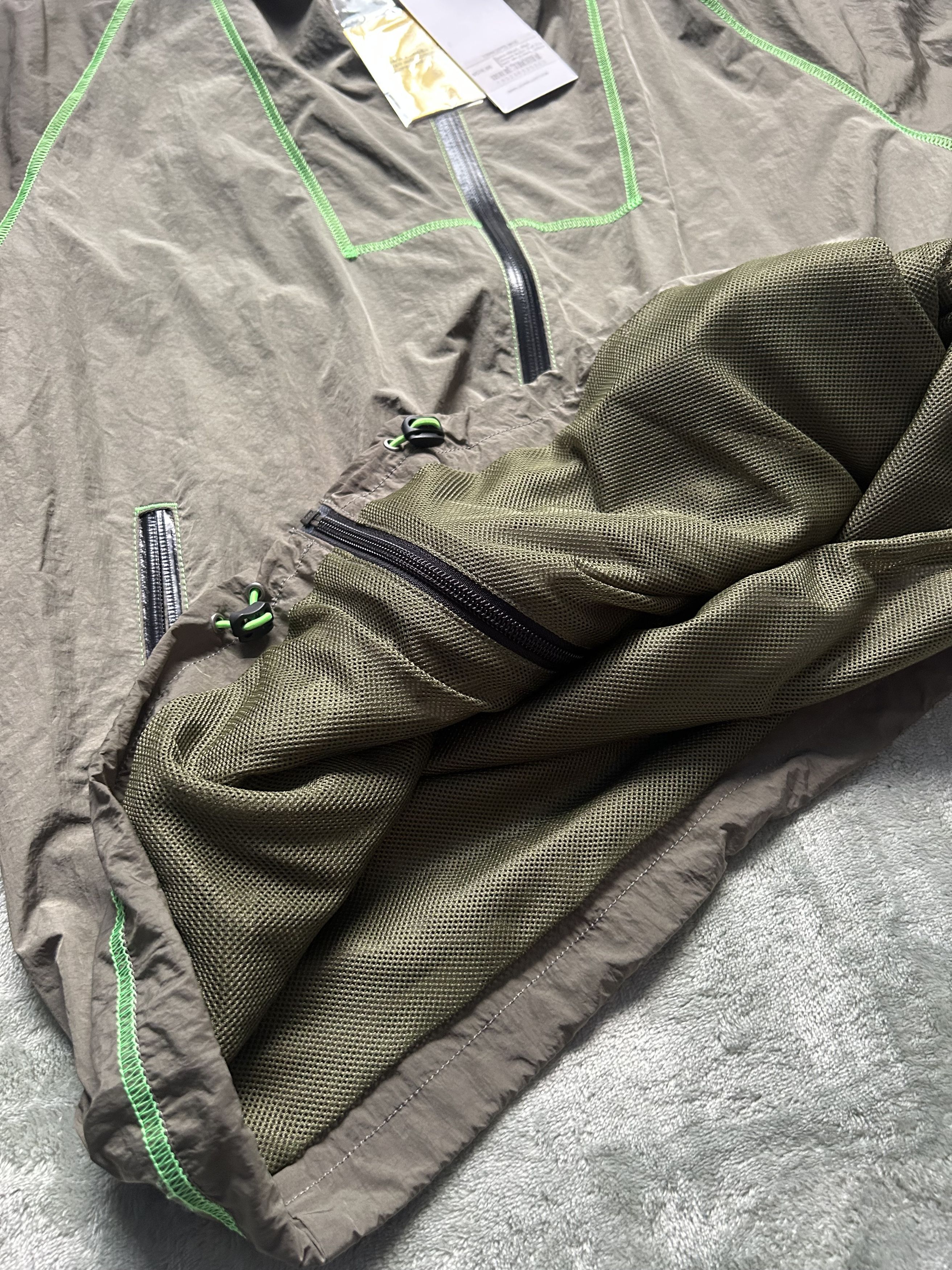 John Elliott John Elliott High Shrunk Nylon Full Zip Olive X Neon Green Size US S / EU 44-46 / 1 - 10 Thumbnail