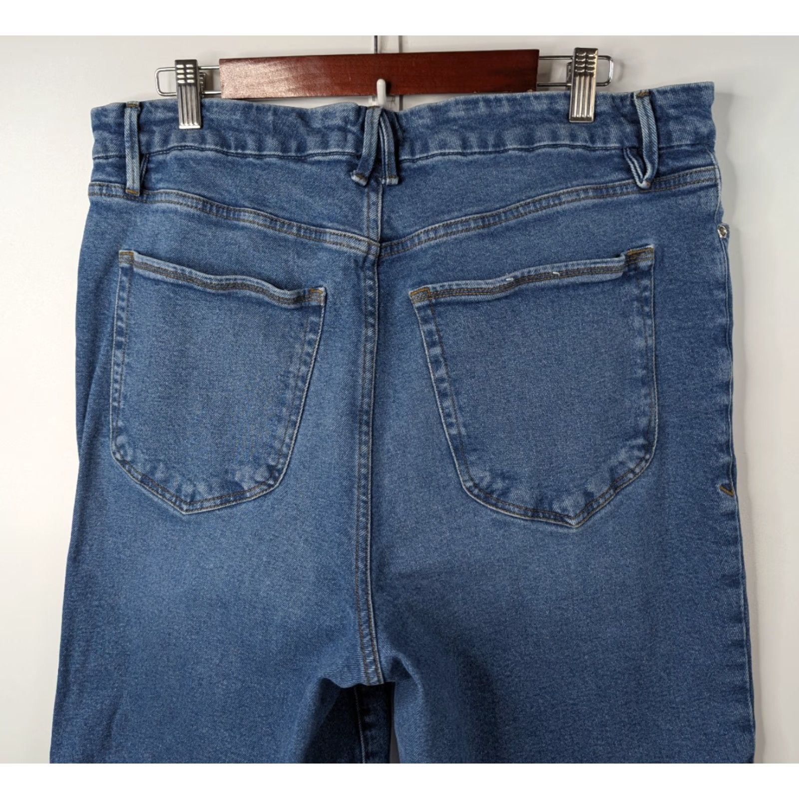 Good American Good American Good Waist Palazzo Wide Leg Jeans Blue Denim 16, Regular, 5-Pocket, Stretch, Medium Wash, Women Size 38" / US 16 / IT 52 - 5 Thumbnail