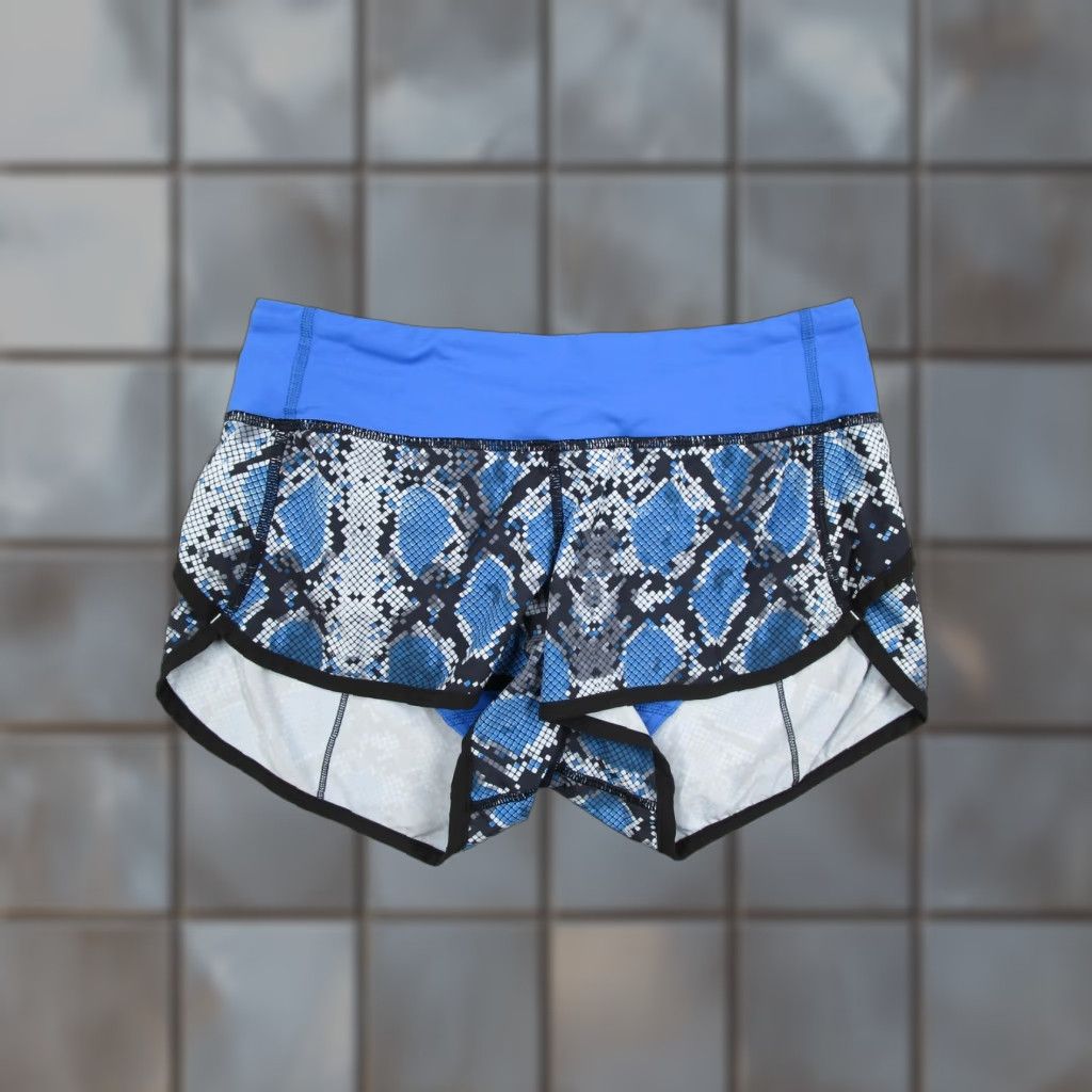 Lululemon Lululemon Shorts Womens 4 Blue Snake Print Lined Running Athletic Elastic Waist Shirt? Size 27" / US 4 / IT 40 - 1 Thumbnail