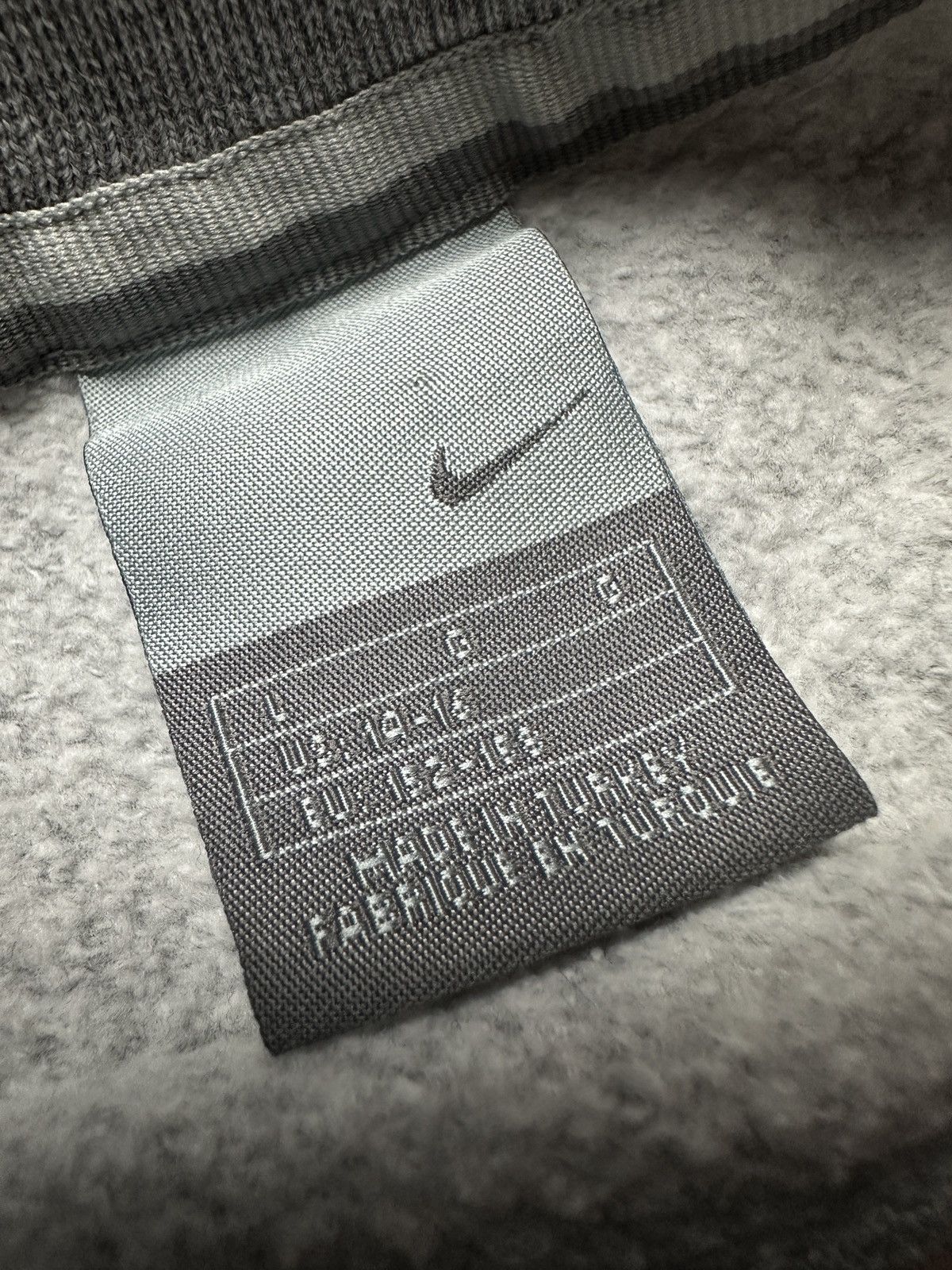 Nike Nike boxy fit vintage crew center swoosh logo spellout y2k Size S / US 4 / IT 40 - 6 Thumbnail