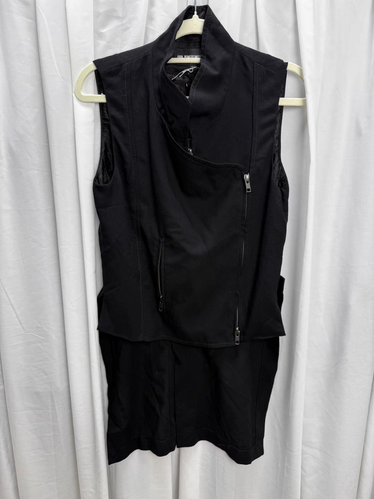 Ann Demeulemeester Ann Demeulemeester Double-Zip Satin Vest K20 Size XXS / US 00 / IT 34 - 1 Thumbnail