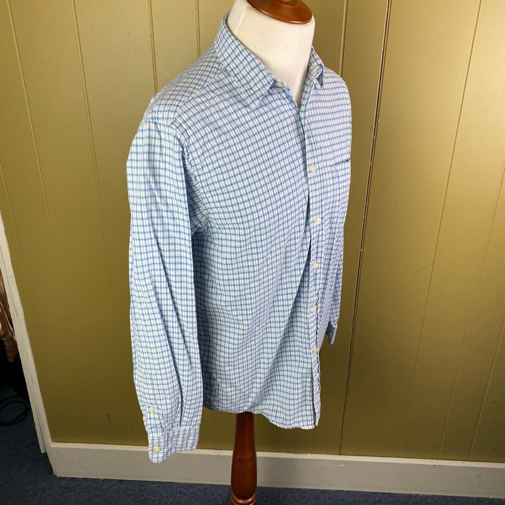 American Eagle Outfitters American Eagle men M classic fit checker pattern button down Size US M / EU 48-50 / 2 - 3 Thumbnail