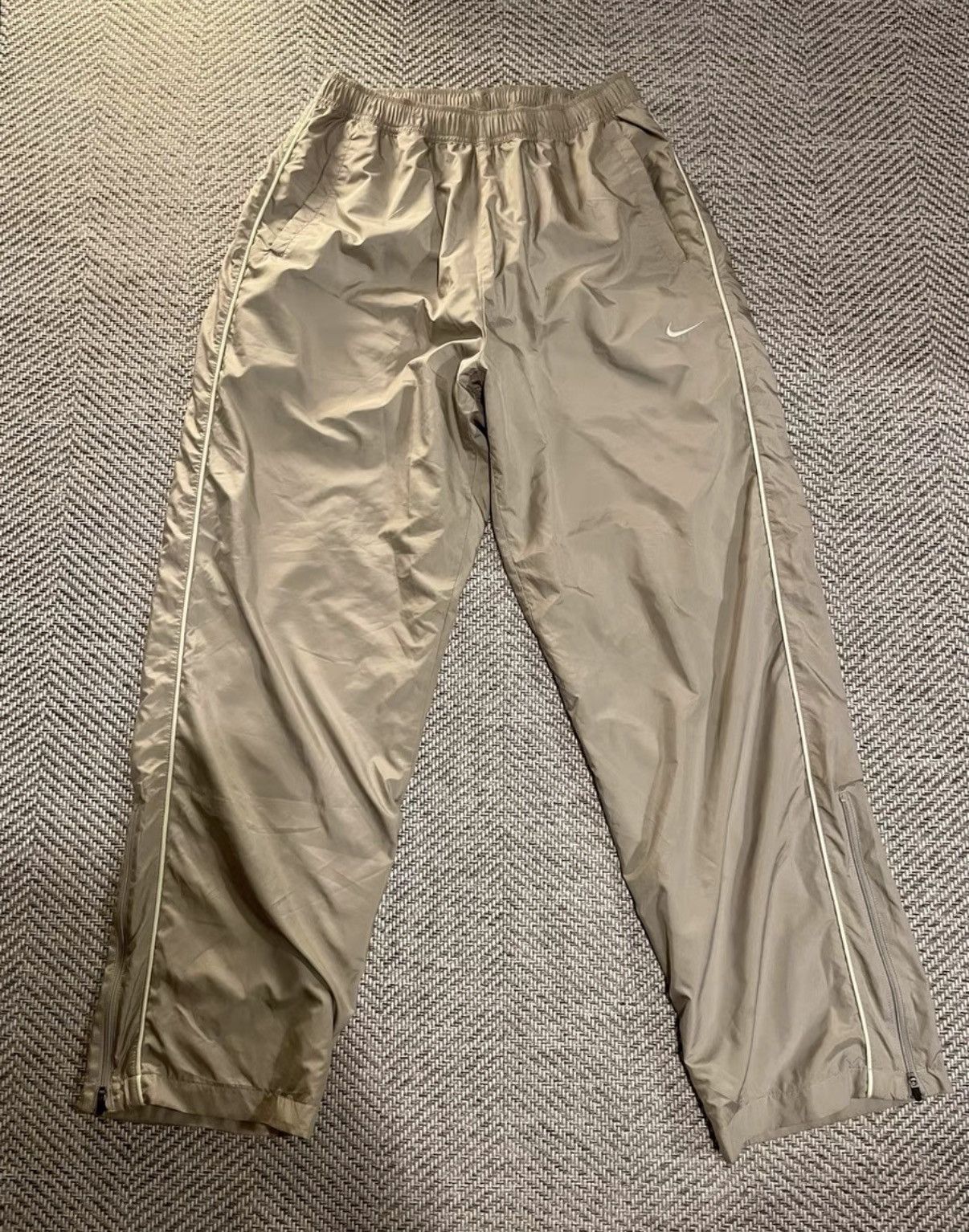 Nike Nike Vintage Nylon Track Pants Joggers Tennis Pants K24 Size 27" / US 4 / IT 40 - 1 Thumbnail