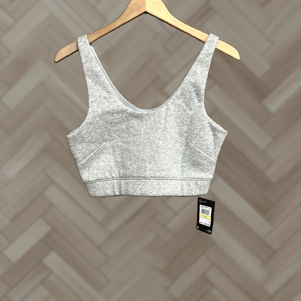 Under Armour Under Armour Womens Medium Gray Essential Fleece Playback Crop Tank Shirt Cropped Sleeveless Athletic Gym & Training Womens M Gray 1377523-011 Size M / US 6-8 / IT 42-44 - 1 Thumbnail