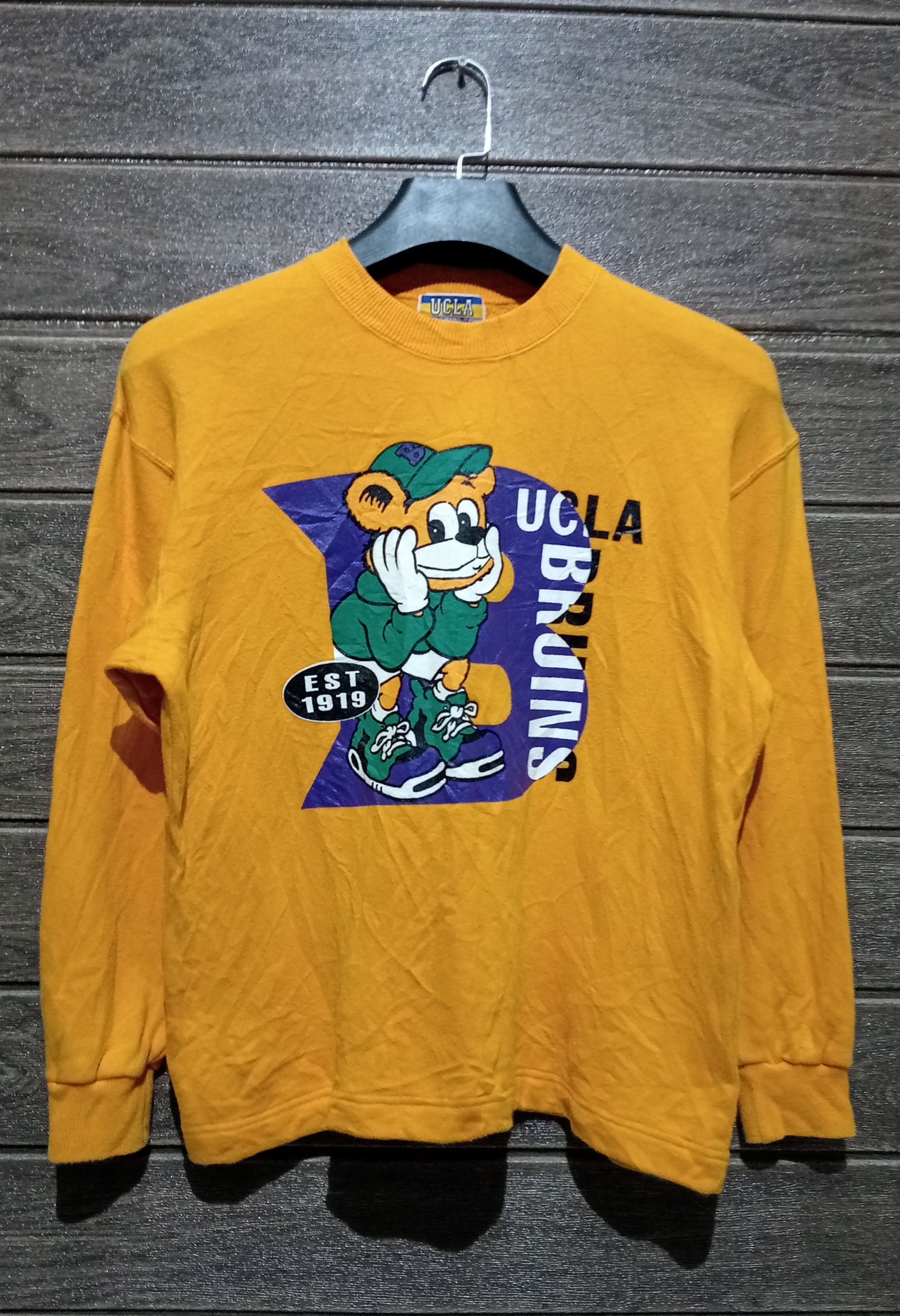 NCAA Vintage UCLA Bruins Crewneck Sweatshirt Made in Japan Size US S / EU 44-46 / 1 - 1 Thumbnail