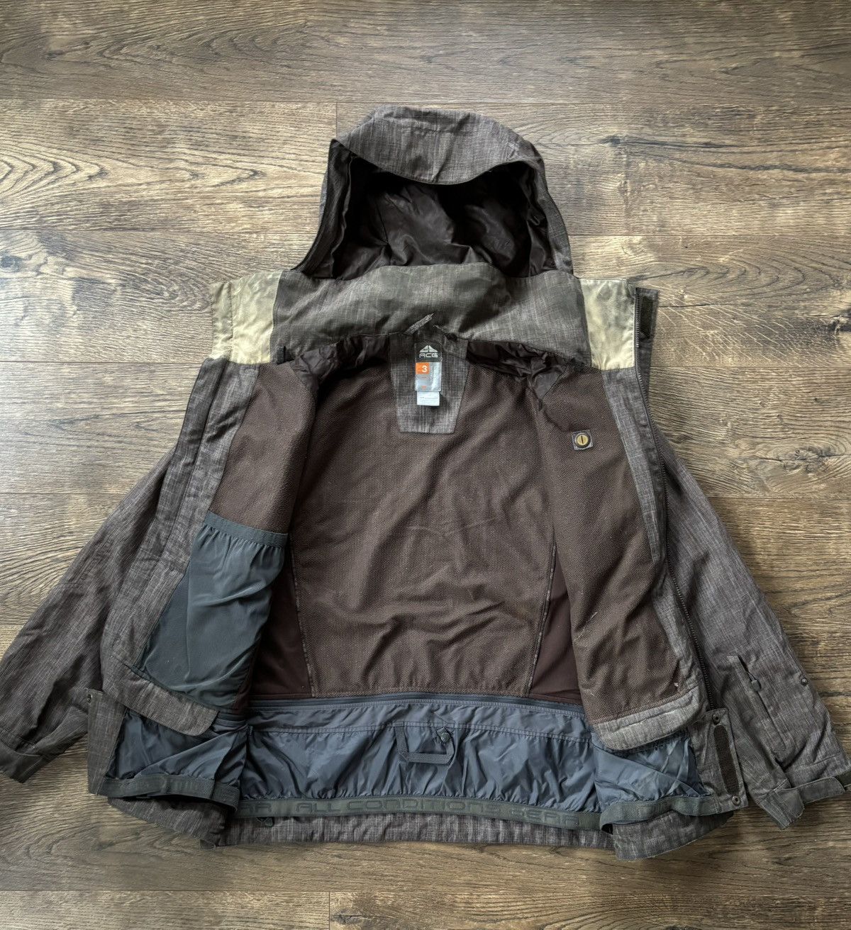 Nike ACG × Vintage Vintage Nike ACG Multi Pocket Lines Jacket Large Size US L / EU 52-54 / 3 - 5 Thumbnail