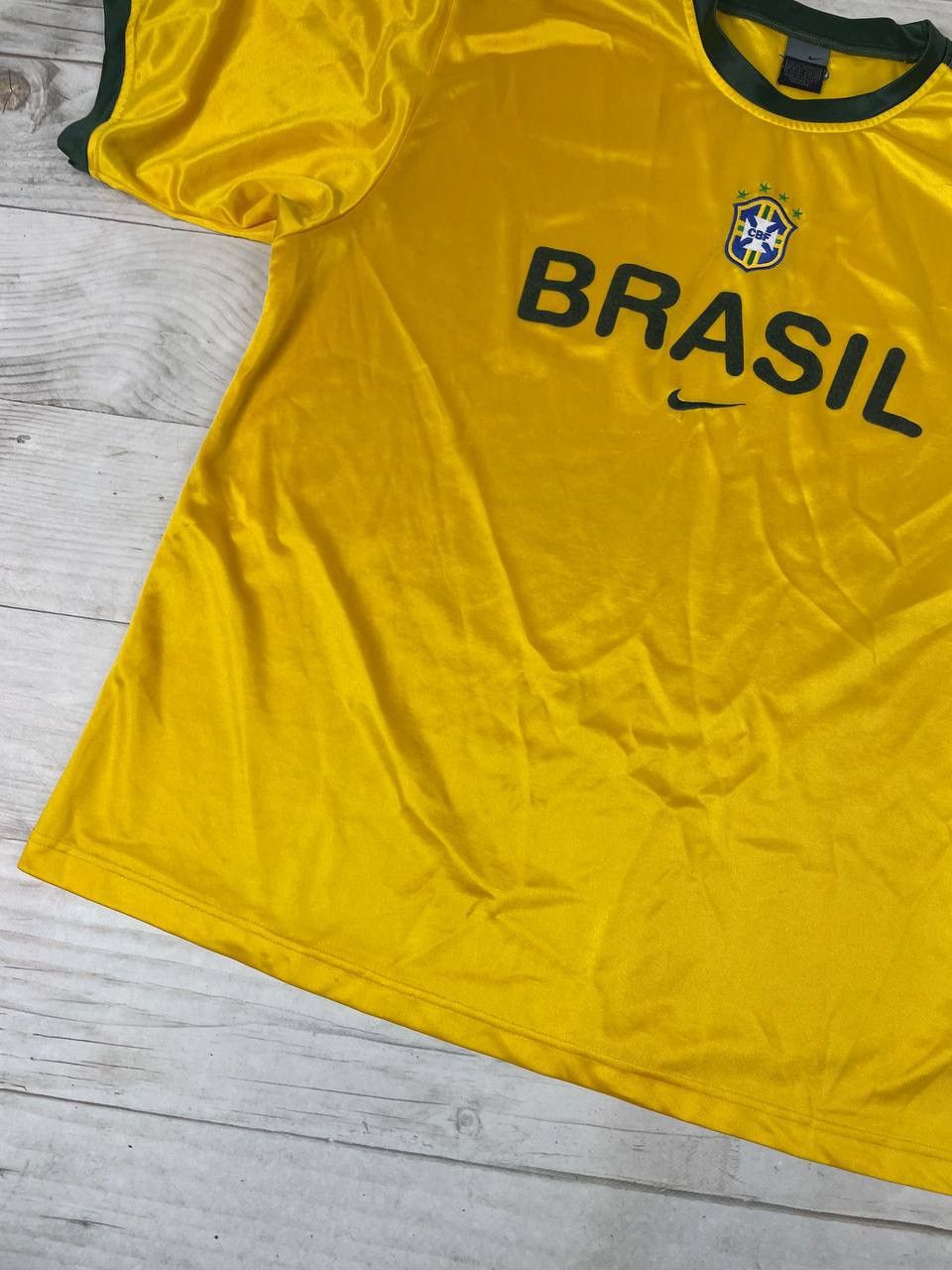 Nike Vintage Nike Brazil 2000 2002 Training Shirt Soccer Jersey Size US XL / EU 56 / 4 - 3 Thumbnail