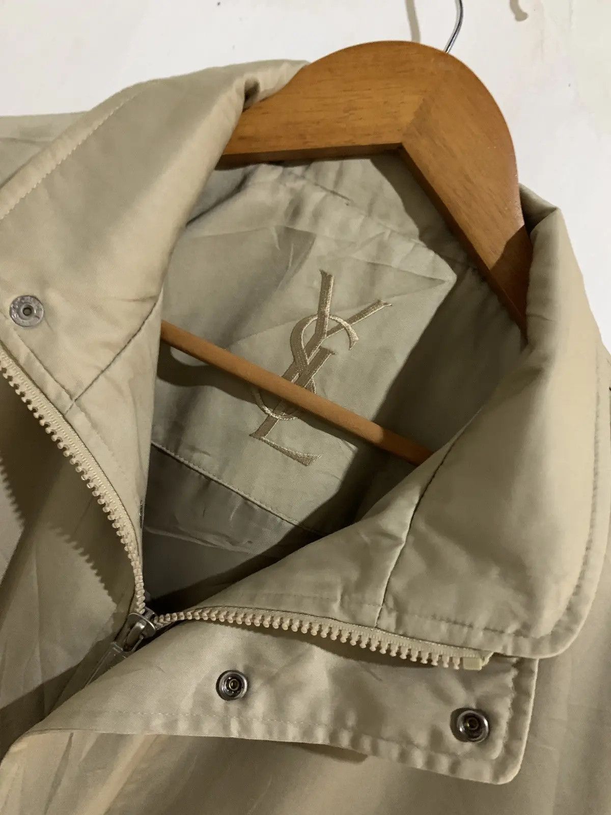 Yves Saint Laurent Big logo Yves saint Laurent Size US M / EU 48-50 / 2 - 2 Thumbnail
