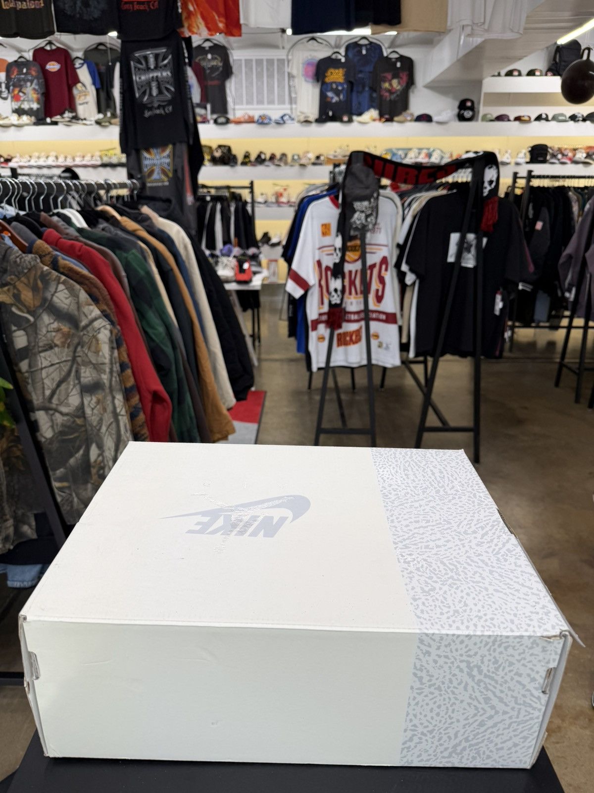 Jordan Brand Air Jordan 3 Craft Ivory Size 13 (2024) Size US 13 / EU 46 - 16 Thumbnail