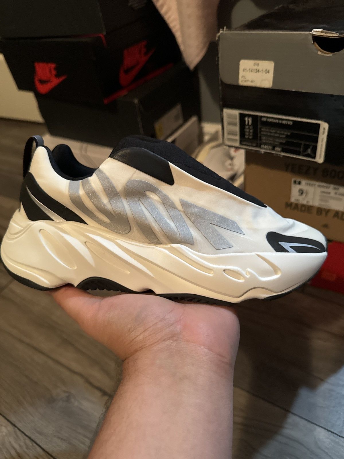 Adidas YZY 700 MNVN LACELESS ANALOG Size US 5.5 / EU 38 - 1 Thumbnail