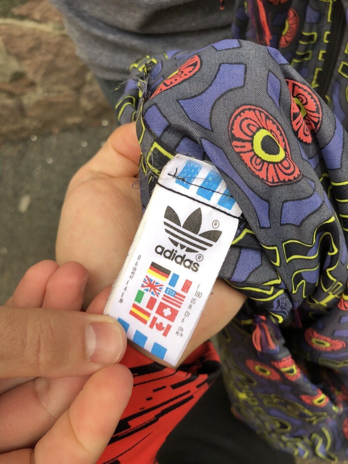 Adidas VINTAGE 1990s 90s CRAZY ADIDAS JACKET RAINCOAT AZTEC NYLON Size US M / EU 48-50 / 2 - 10 Thumbnail