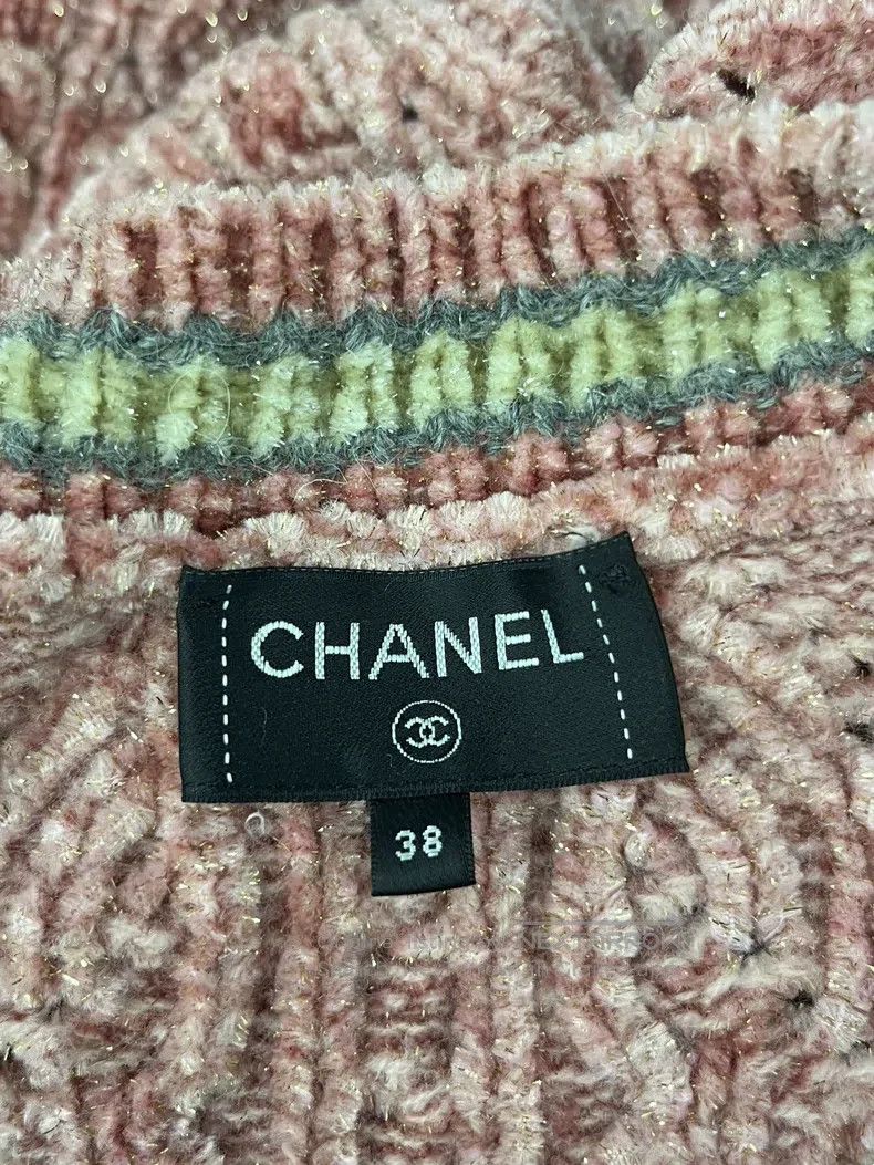 Chanel Chanel Pink velvet medium-length cardigan coat Size XS / US 0-2 / IT 36-38 - 4 Thumbnail