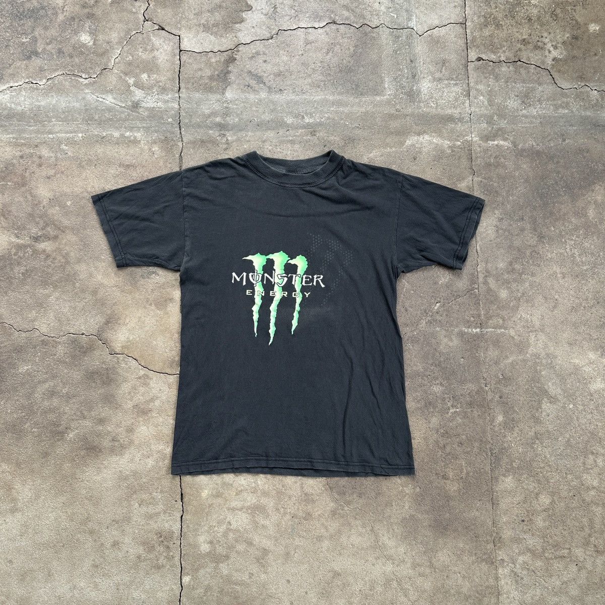 Vintage Vintage Monster Enegry Sunfaded T-Shirt Size US S / EU 44-46 / 1 - 1 Thumbnail