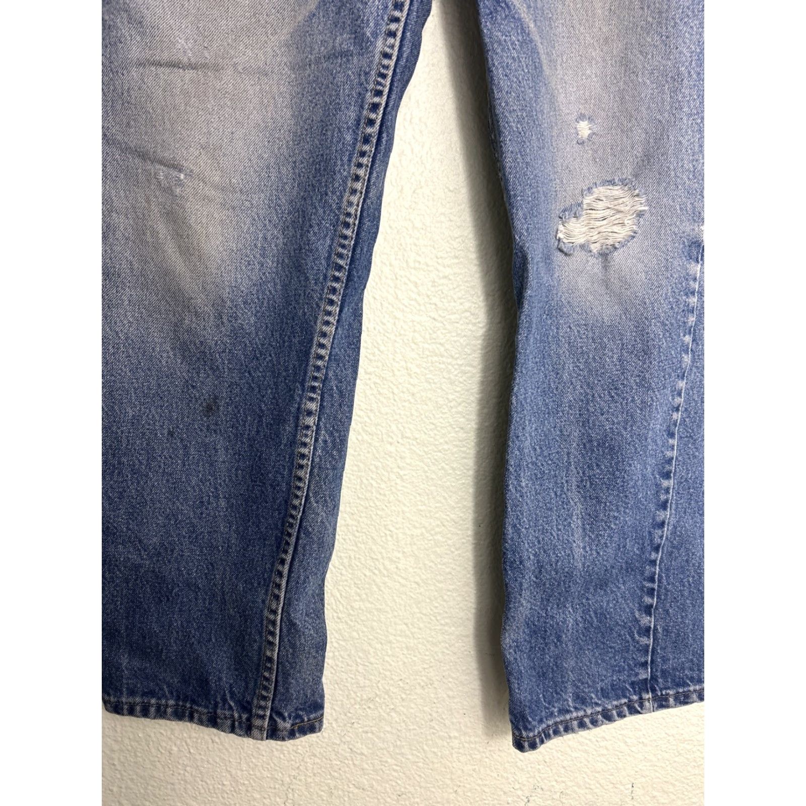 Vintage Tyndale Jeans Men's 32x29 Relaxed Regular Fire Resistant Medium Wash Distressed Blue Straight Jeans Size US 32 / EU 48 - 2 Thumbnail