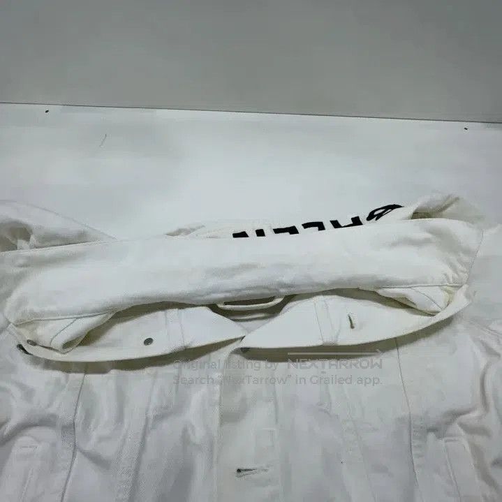 Balenciaga Balenciaga White Denim Jacket with Logo. Size US L / EU 52-54 / 3 - 1 Thumbnail