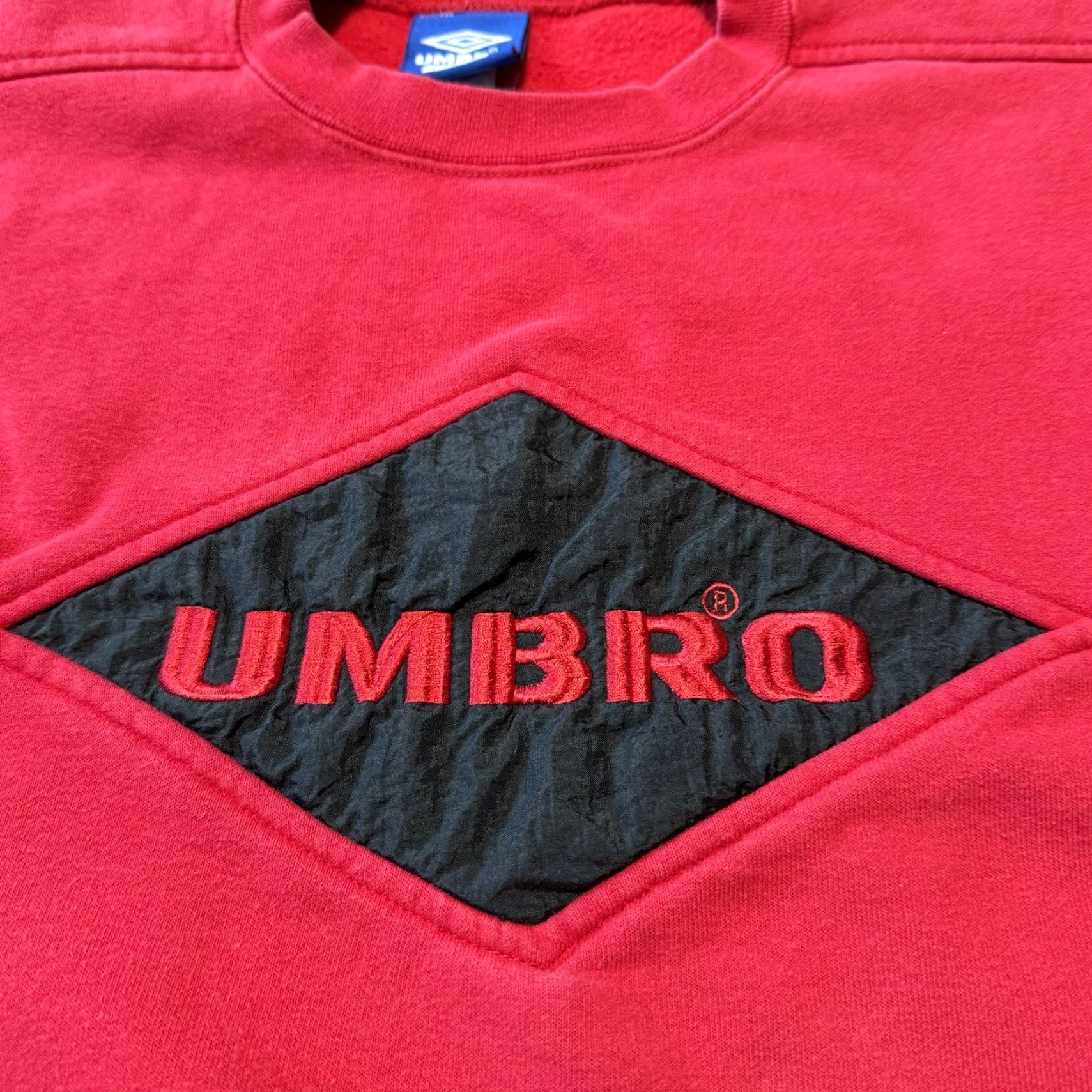 Umbro VINTAGE Umbro Sweatshirt Men Small Red 90s Crewneck Embroidered Logo Pullover Size US S / EU 44-46 / 1 - 3 Thumbnail