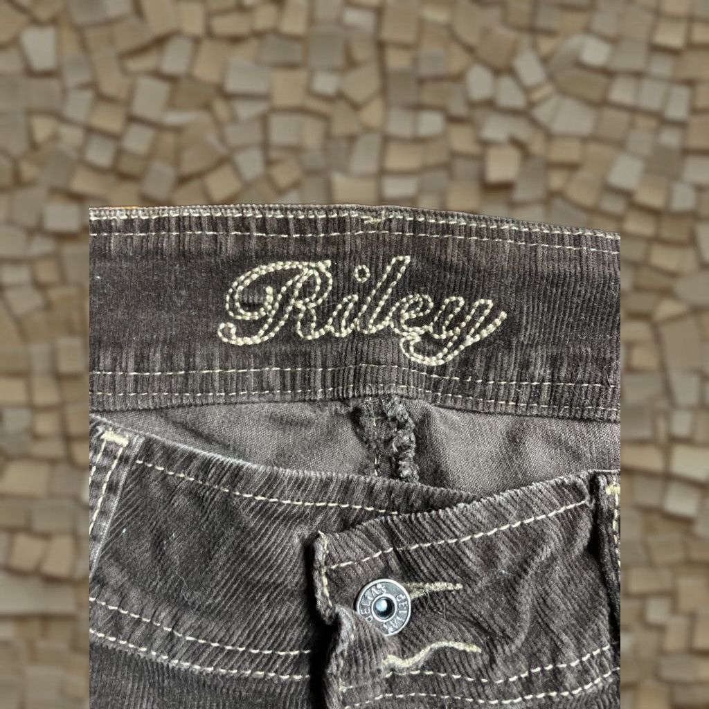 Vintage Riley by Delia's Corduroy Pants Women's 13/14 Long Brown Hemmed to 27.5in Jeans, Corduroy, 27.5in Inseam, Regular Rise, Brown, 13/14, Womens Size 34" / US 12 / IT 48 - 1 Thumbnail