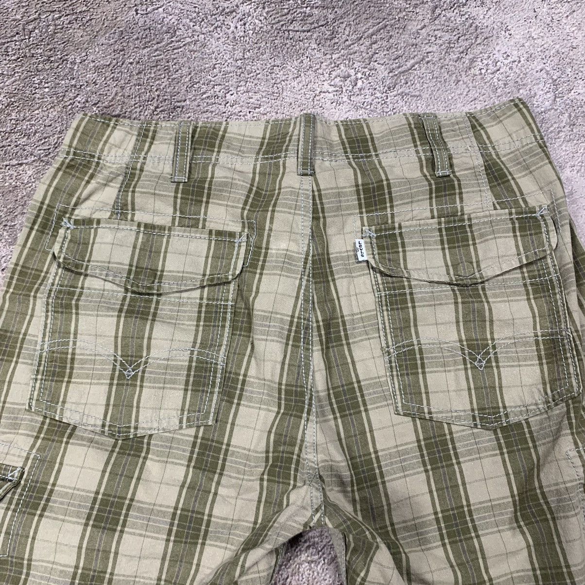 Vintage Vintage Y2K Baggy Cargo Shorts Streetwear Skate Logo 30 Size US 30 / EU 46 - 4 Thumbnail