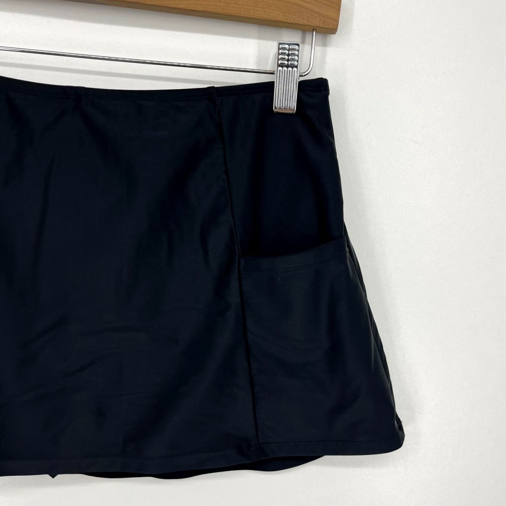 Ellen Tracy Ellen Tracy Skirt Women S Black Solid Mini Stretch Short Length Adult Small Bottoms Women Size 28" / US 6 / IT 42 - 3 Thumbnail