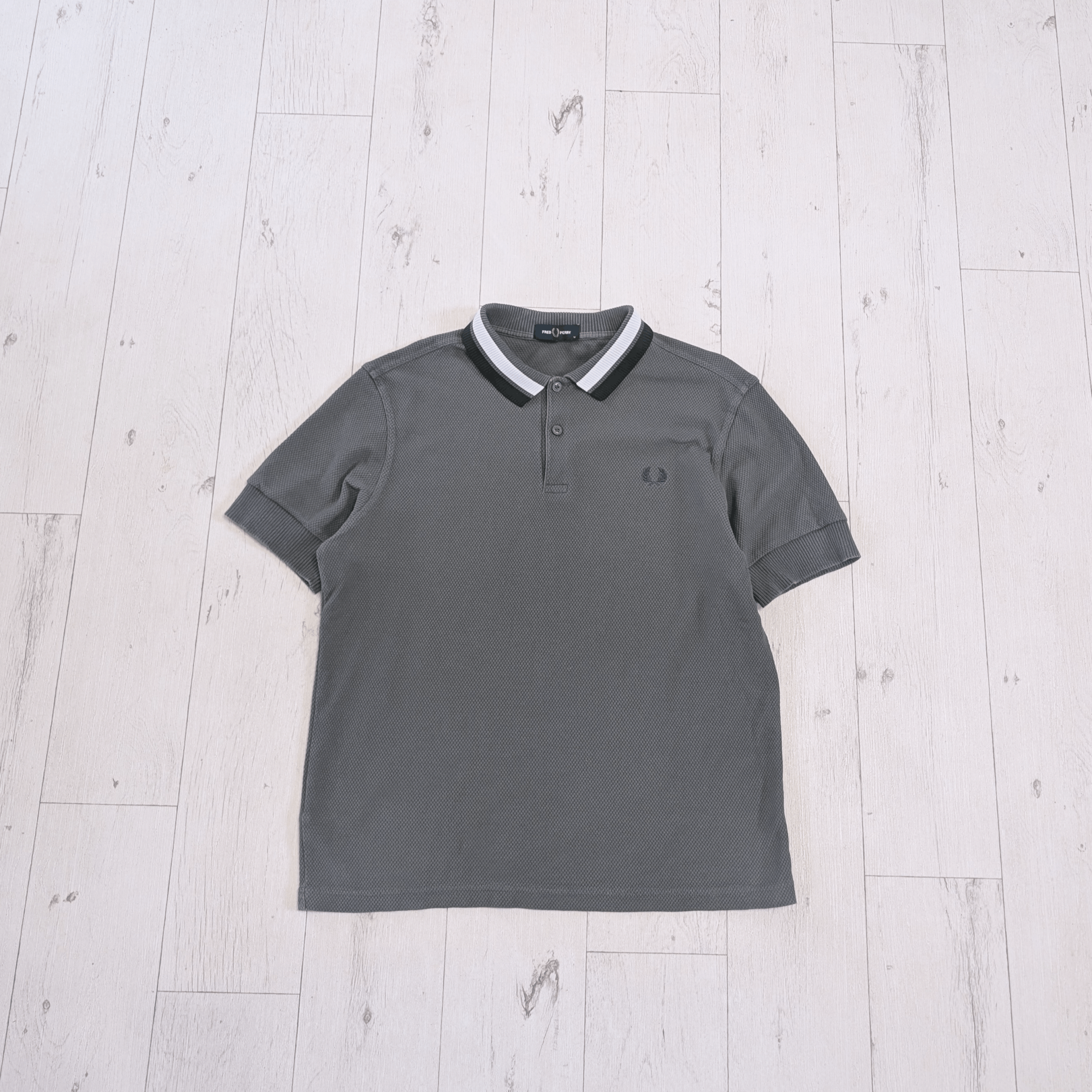 Fred Perry Fred Perry Knit Polo Shirt Size M Gray Classic Retro Style Size US M / EU 48-50 / 2 - 1 Thumbnail