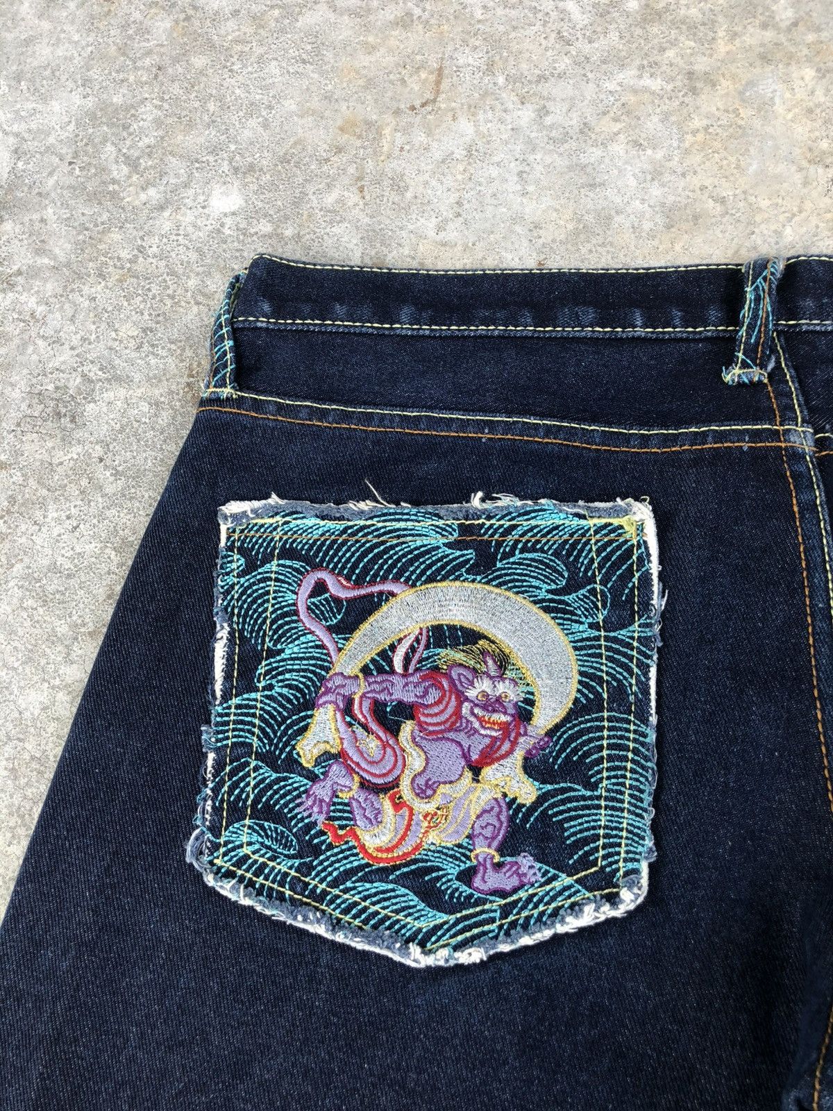 RMC Jeans Red Monkey Company Embroidered Jeans Distressed Size US 33 - 15 Thumbnail