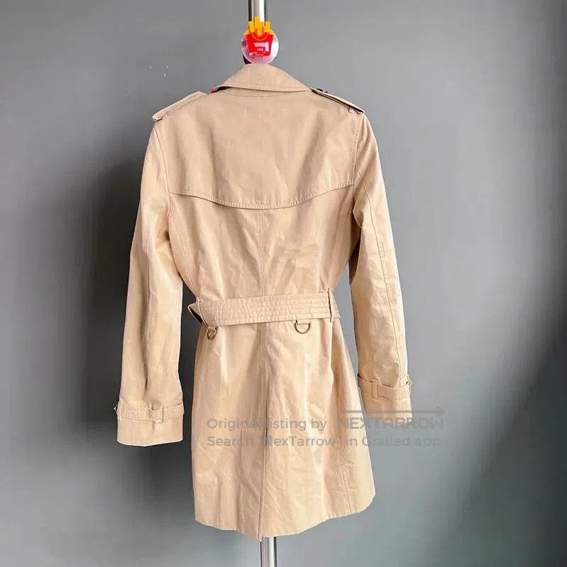 Burberry Burberry Women’s M Size Classic Trench Coat. Size M / US 6-8 / IT 42-44 - 3 Thumbnail