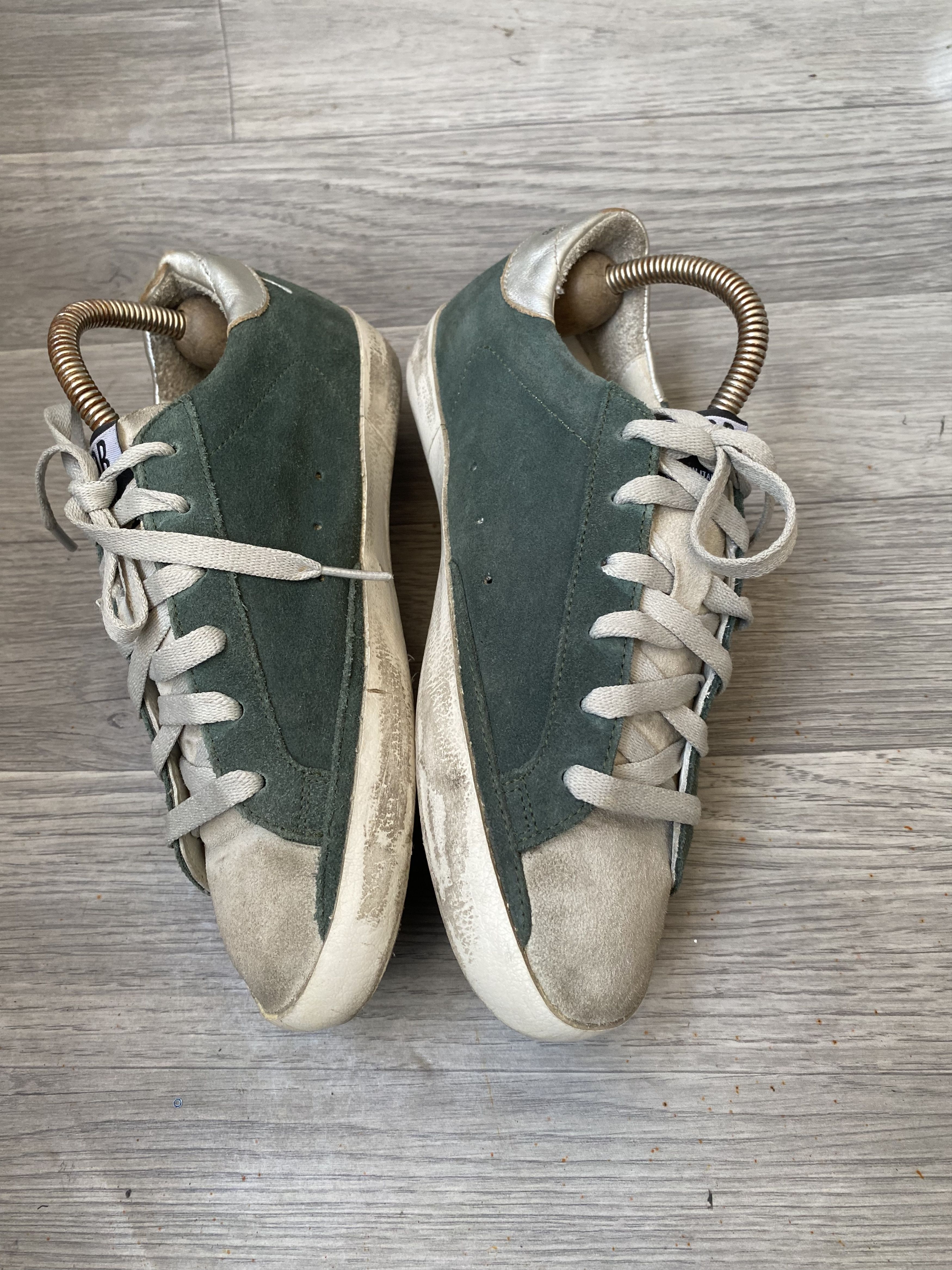 Golden Goose Golden goose superstar low top distressed sneakers sz 37 Size US 7 / IT 37 - 9 Thumbnail