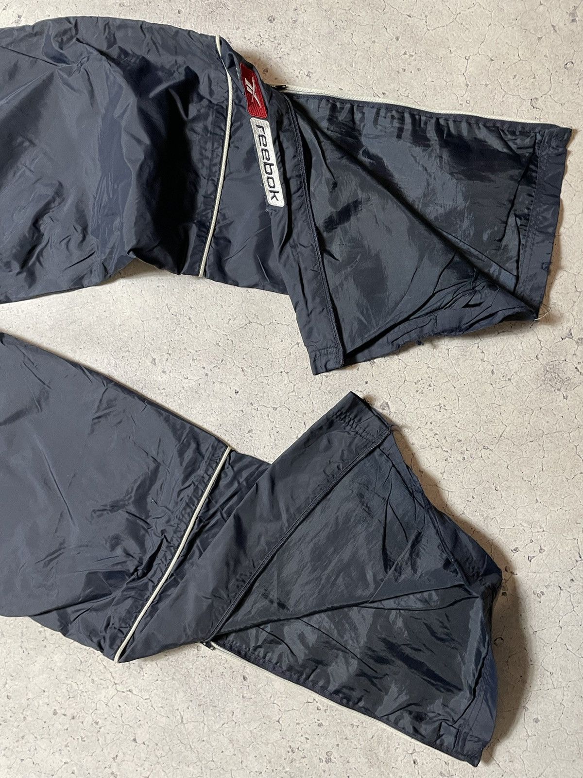 Reebok Vintage Nylon Track Pants Reebok Big Logo Y2K Size US 32 / EU 48 - 9 Thumbnail