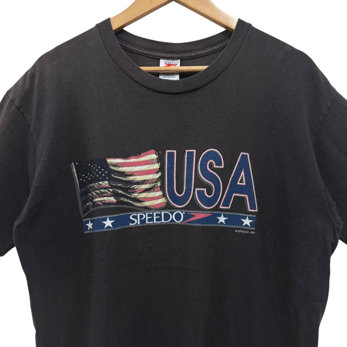 Speedo Vintage 90s Speedo surf swimwear Tshirt Size US L / EU 52-54 / 3 - 2 Thumbnail