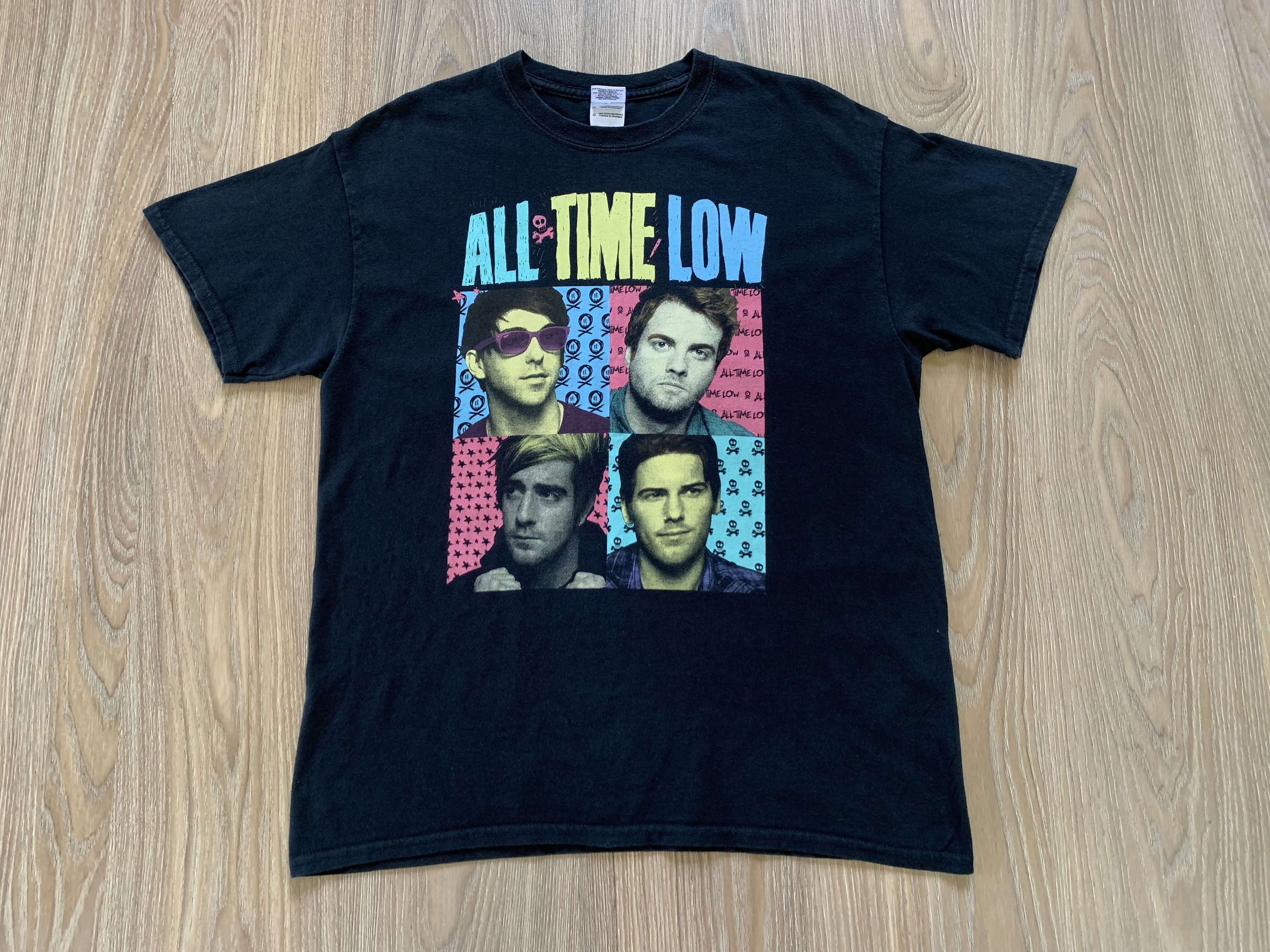 Band Tees × Gildan Gildan All Time Low Vintage T Shirt Size US M / EU 48-50 / 2 - 2 Thumbnail