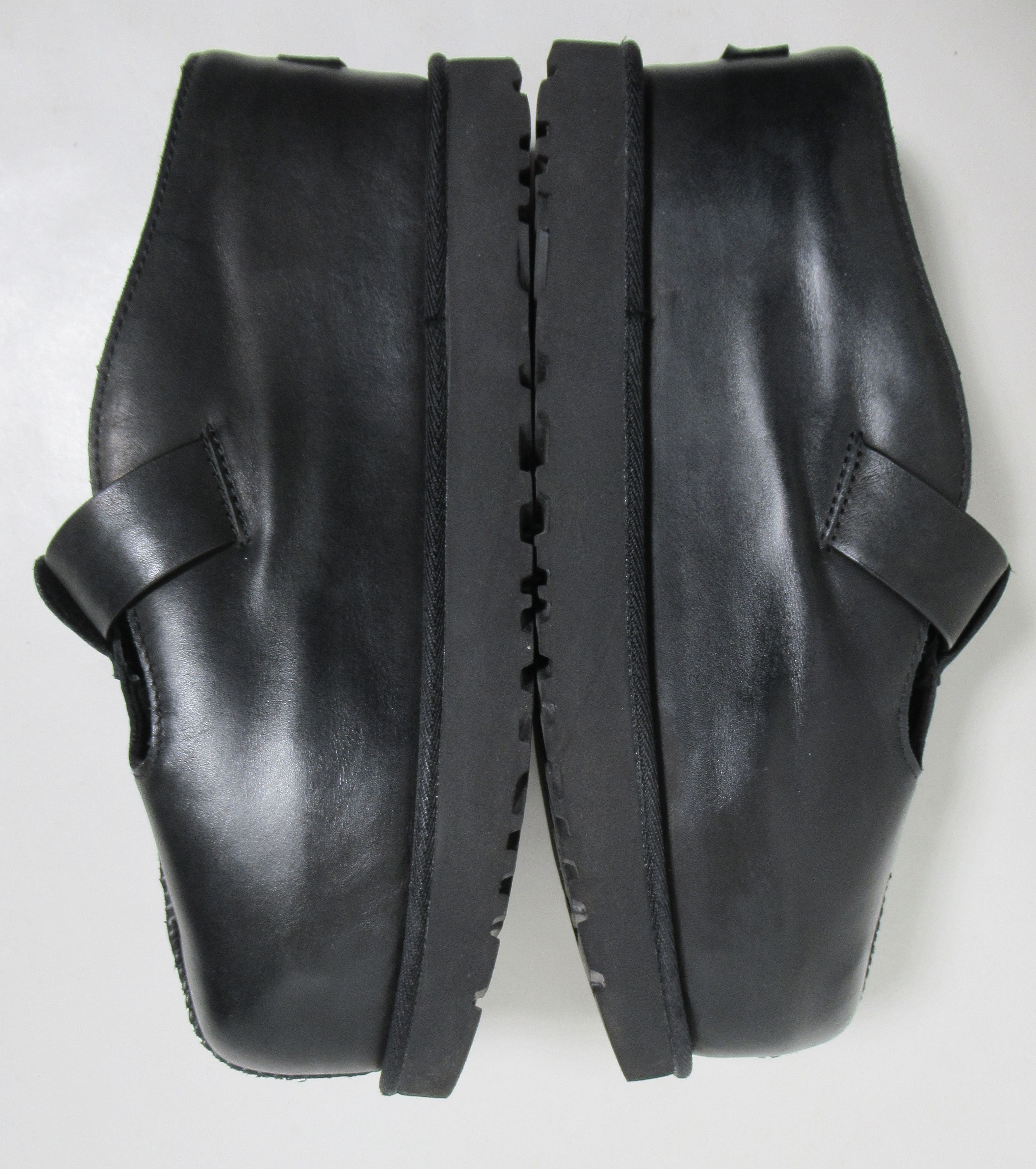Ugg Ugg Women's Goldenstar Hi Clog Black S/N 1169591 Size 9 US Size US 9 / IT 39 - 11 Thumbnail